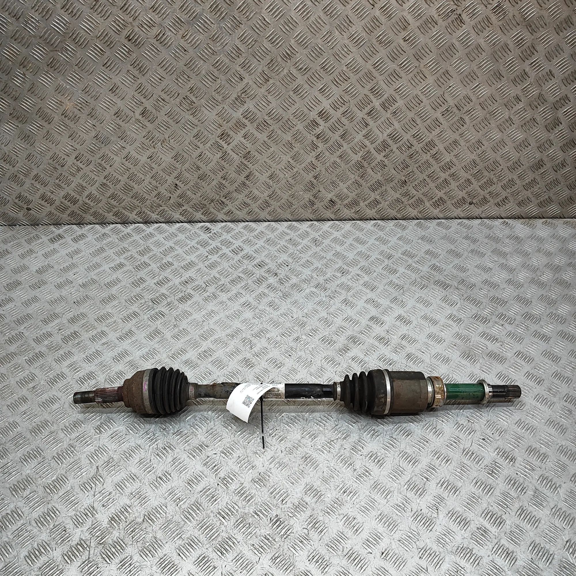 Nissan Leaf Front Right Driveshaft Front Right Driveshaft — NISSAN LEAF (ZE1) (201...