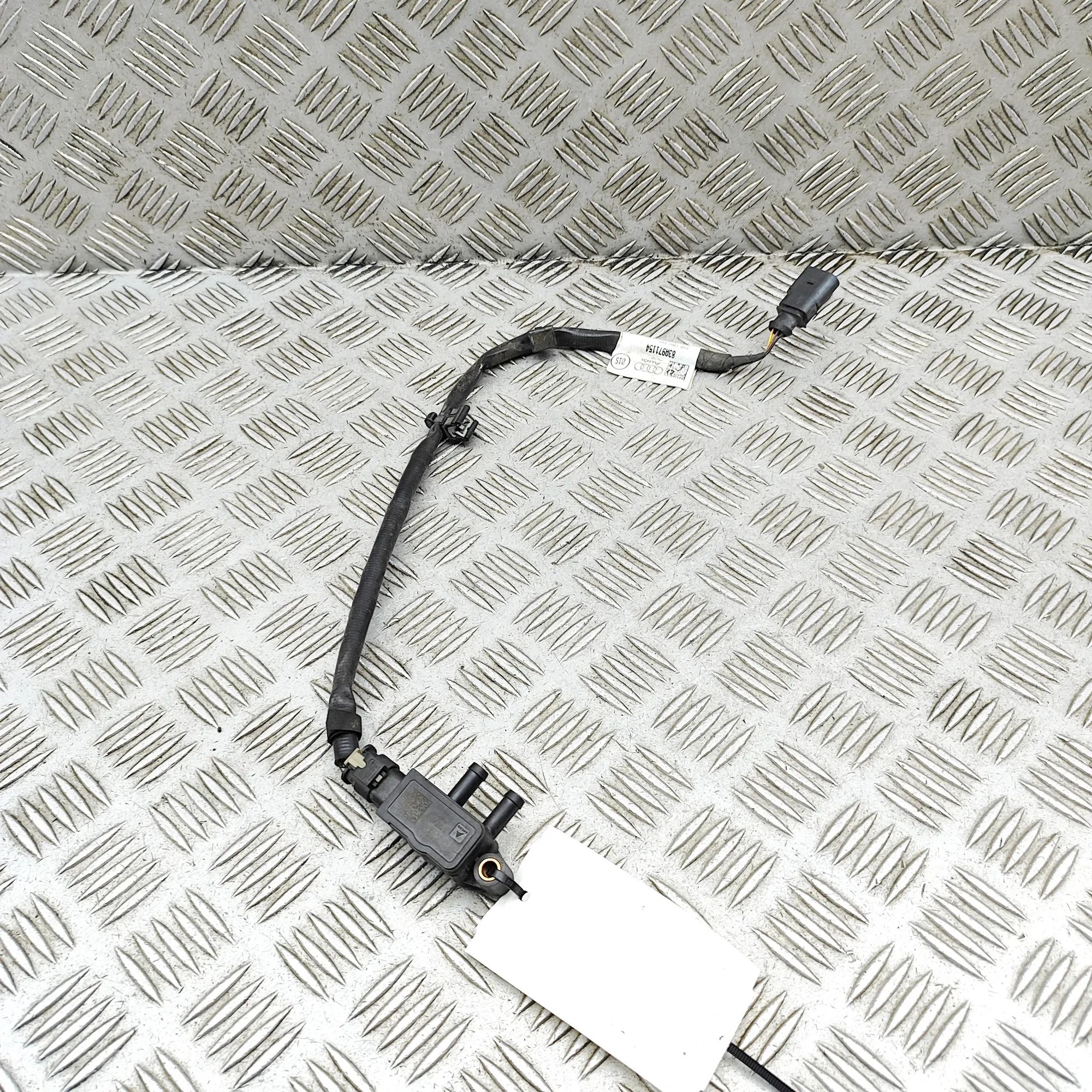 Audi Q3 (F3) DPF pressure sensor DPF pressure sensor — AUDI Q3 (Sportback F3N) (...