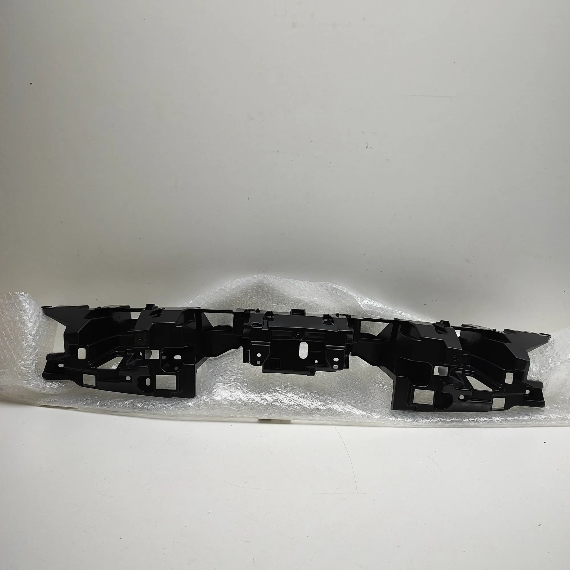 Toyota Highlander (XU50) Bumper Support Bracket Bumper Support Bracket — TOYOTA HIGHLANDER (KLU...