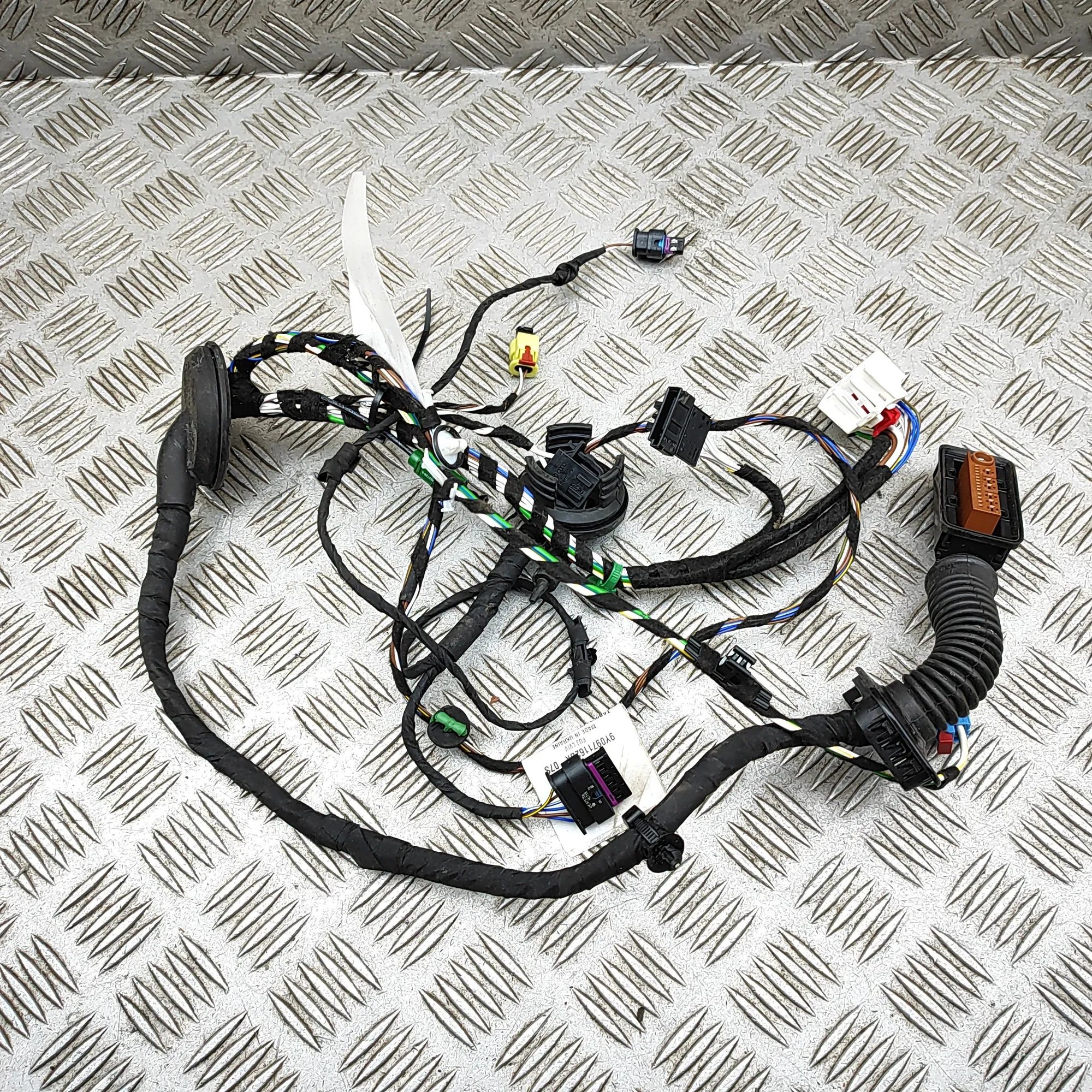 Porsche Cayenne Door wiring — front right Door wiring — front right — PORSCHE CAYENNE (Co...