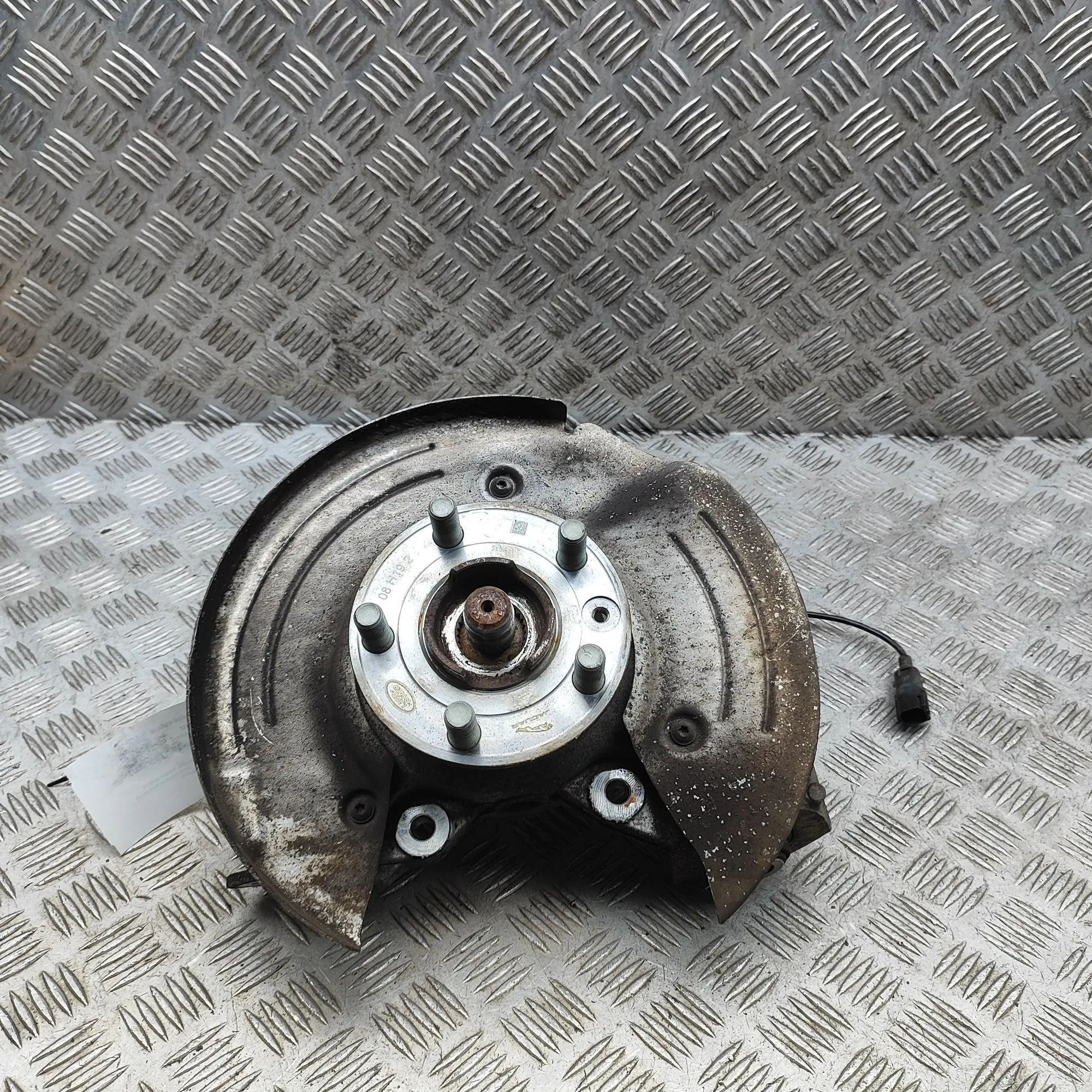 Land Rover Range Rover Evoque Rear Right Wheel Hub Rear Right Wheel Hub — LAND ROVER RANGE ROVER E...