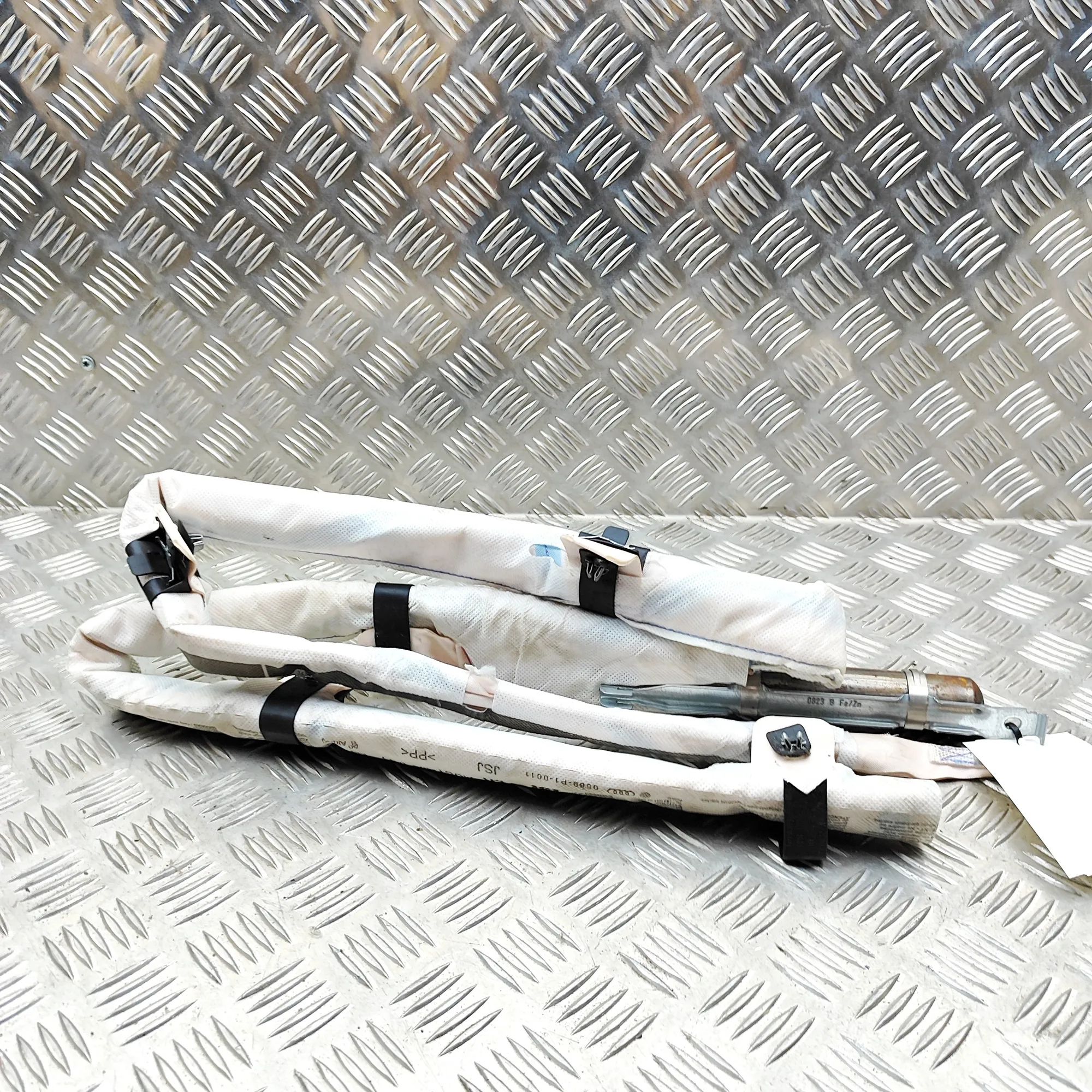 Audi Q3 (8U) Left Side Roof Safety Curtain SRS Left Side Roof Safety Curtain SRS — AUDI Q3 (8U...