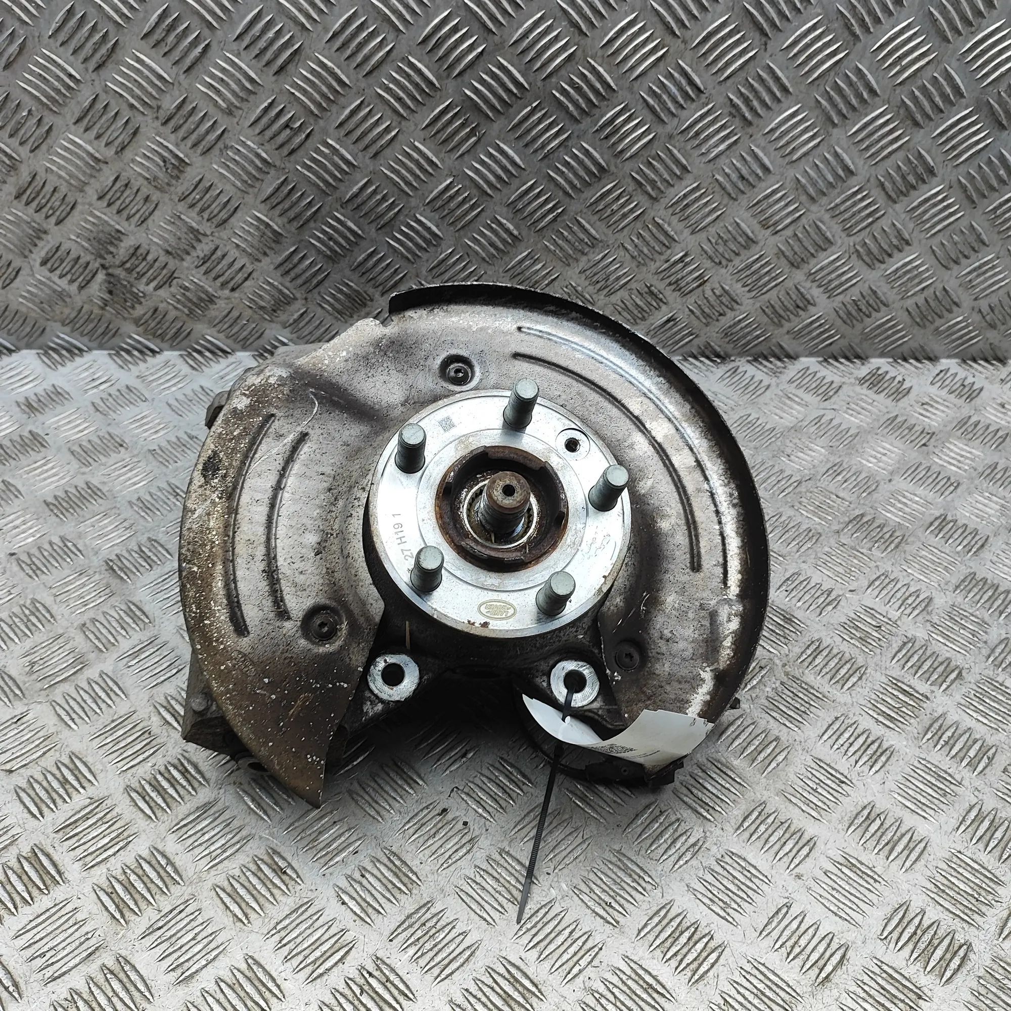 Land Rover Range Rover Evoque Rear Left Wheel Hub Spindle Rear Left Wheel Hub Spindle — LAND ROVER RANGE ...