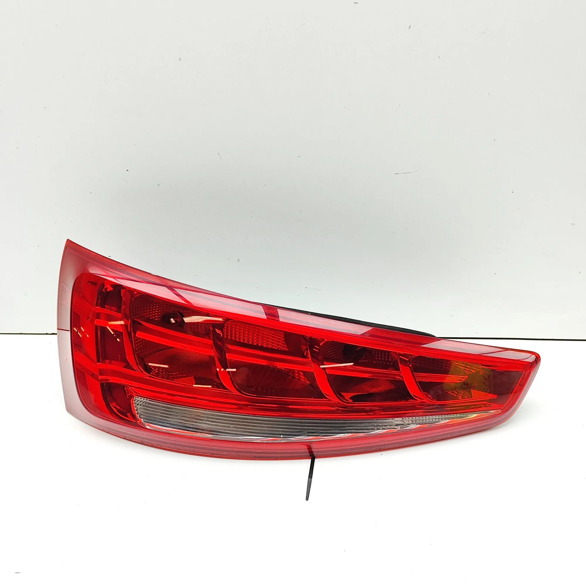 Audi Q3 (8U) Left Side Tailgate Tail Light Left Side Tailgate Tail Light — AUDI Q3 (8U) (2...