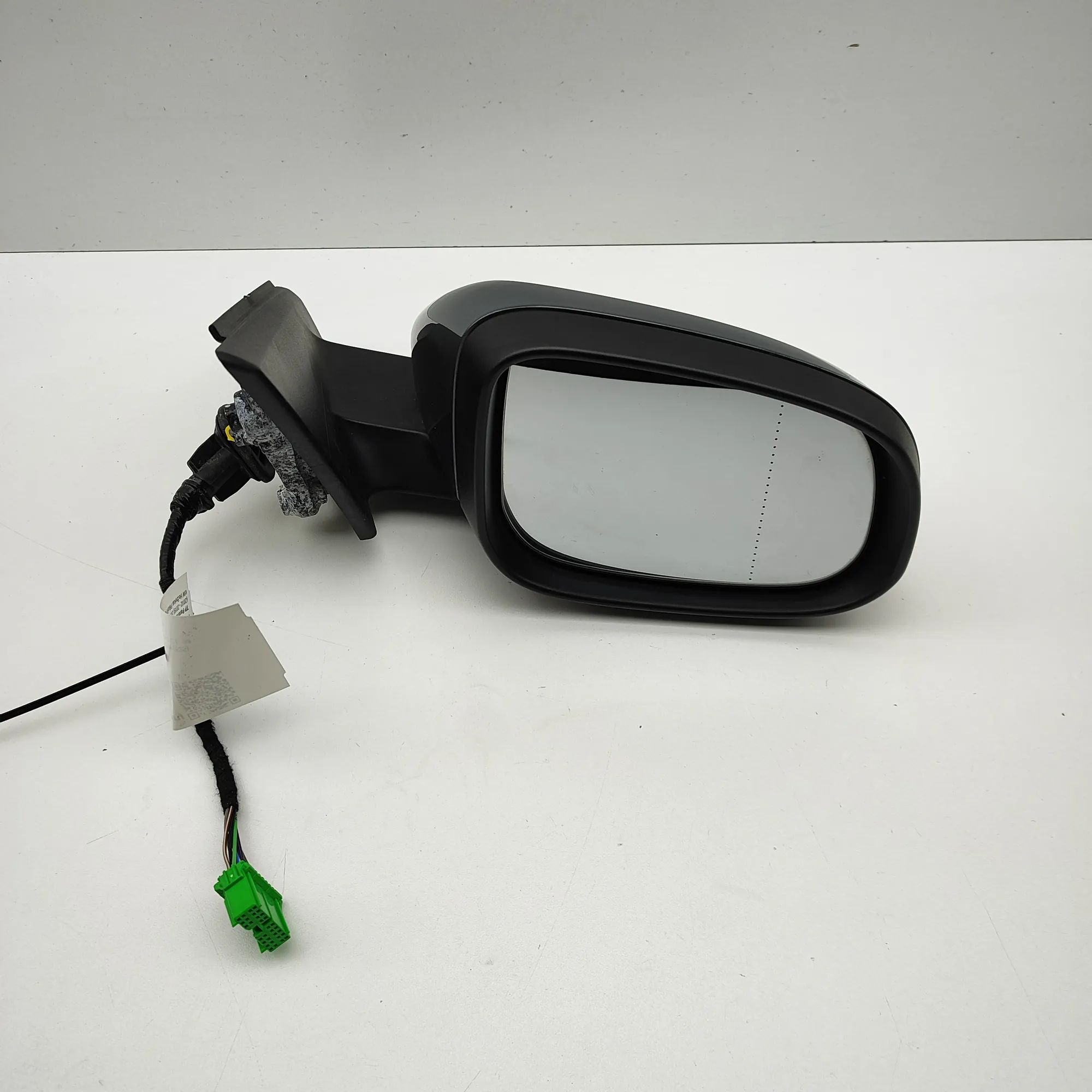 Volvo V40 Right Side Wing Mirror Right Side Wing Mirror — VOLVO V40 (Hatchback) ...