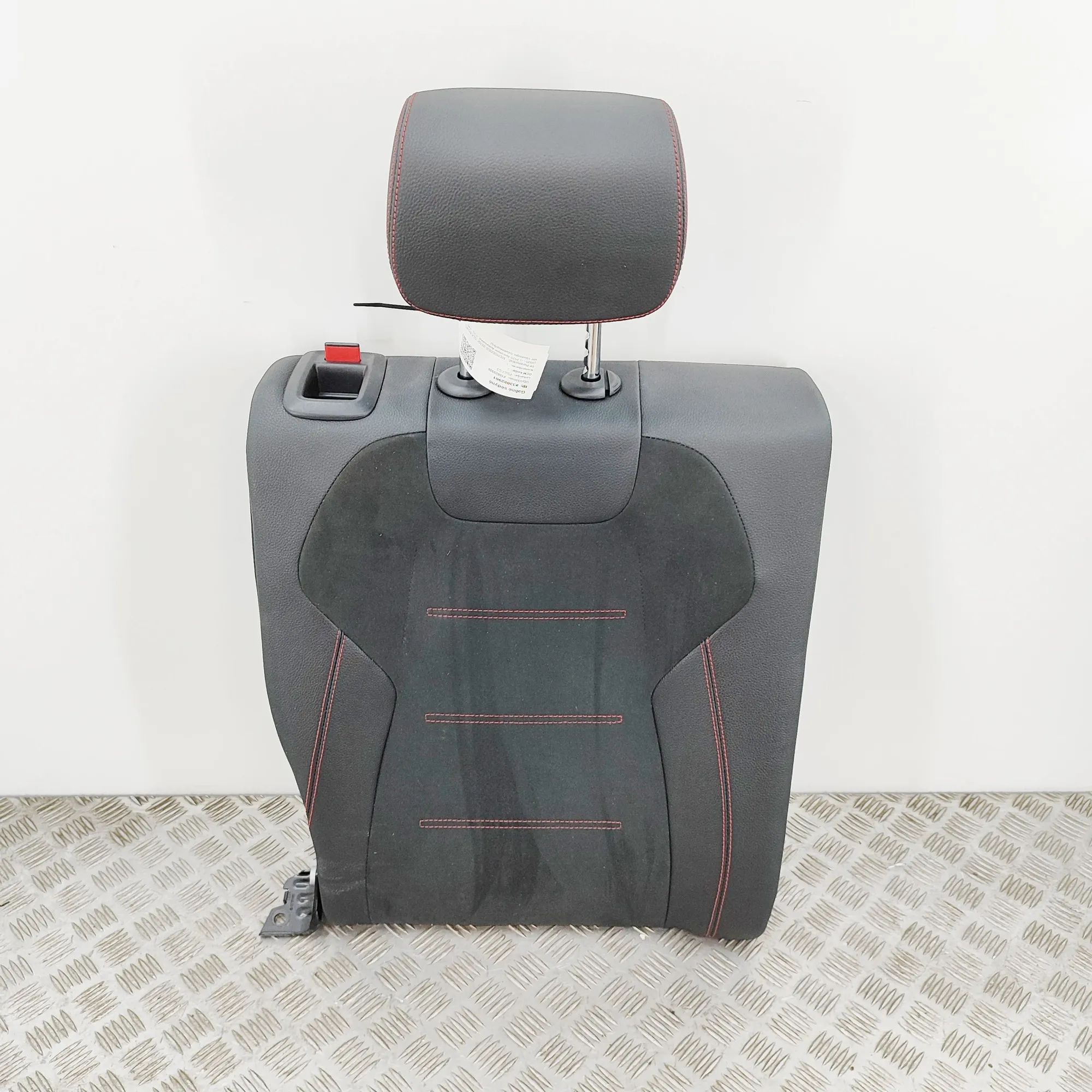Mercedes-Benz GLA (X156) Rear seat Rear seat — MERCEDES BENZ GLA (H247) (2020-...)...
