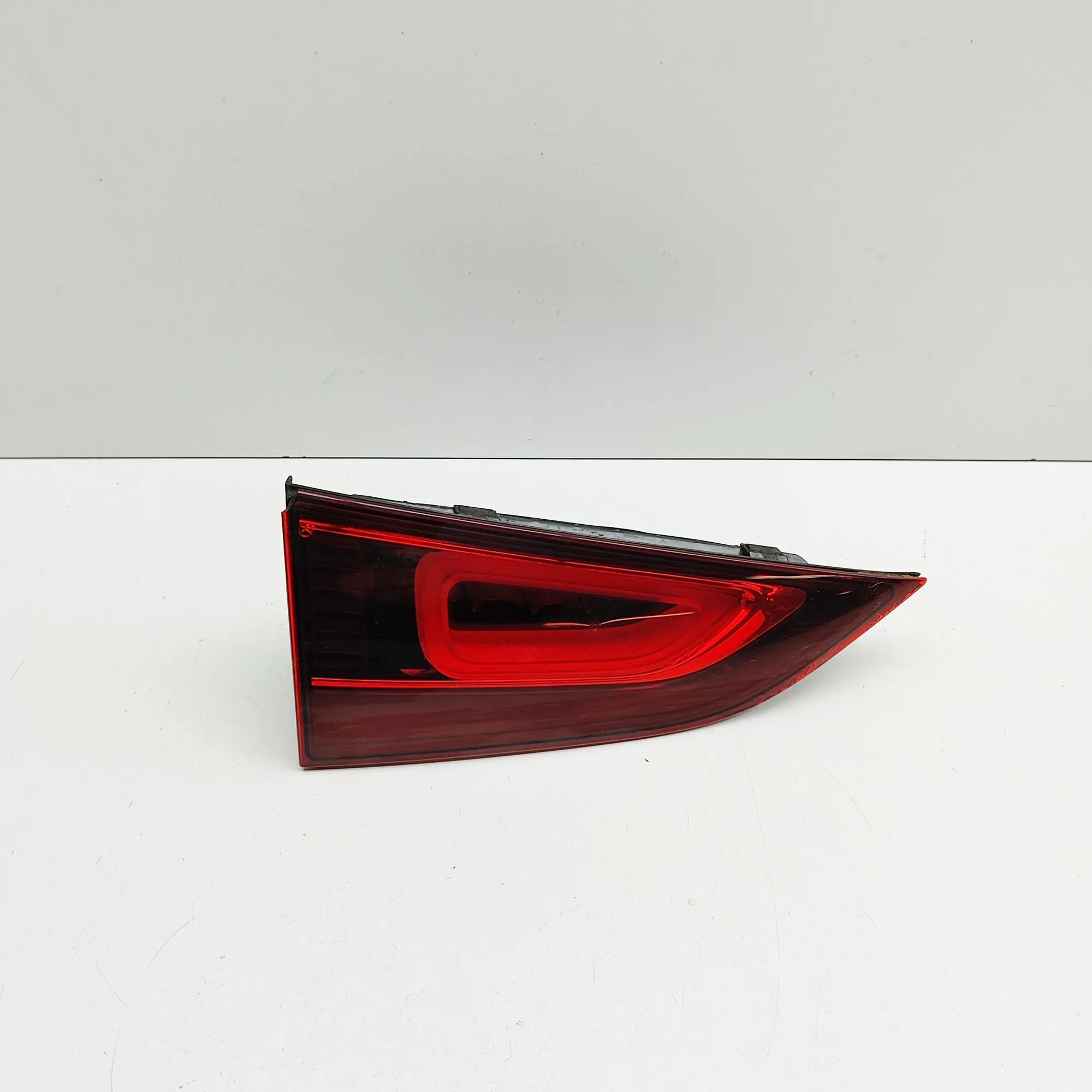 Mercedes-Benz GLA (X156) Left Side Tailgate Tail Light Left Side Tailgate Tail Light — MERCEDES BENZ G...