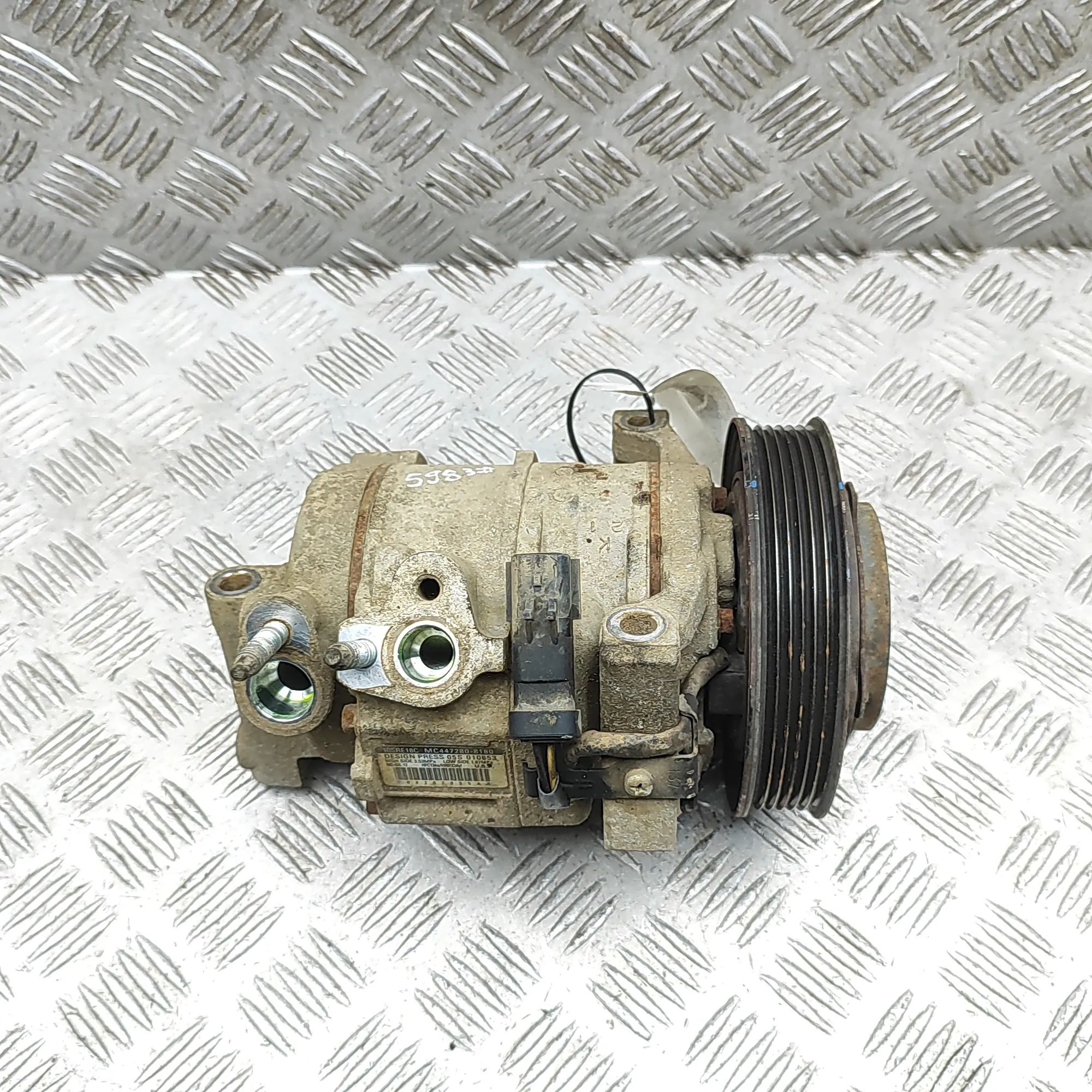 Jeep Grand Cherokee (WK) Air-conditioning compressor Air-conditioning compressor — JEEP GRAND CHEROK...
