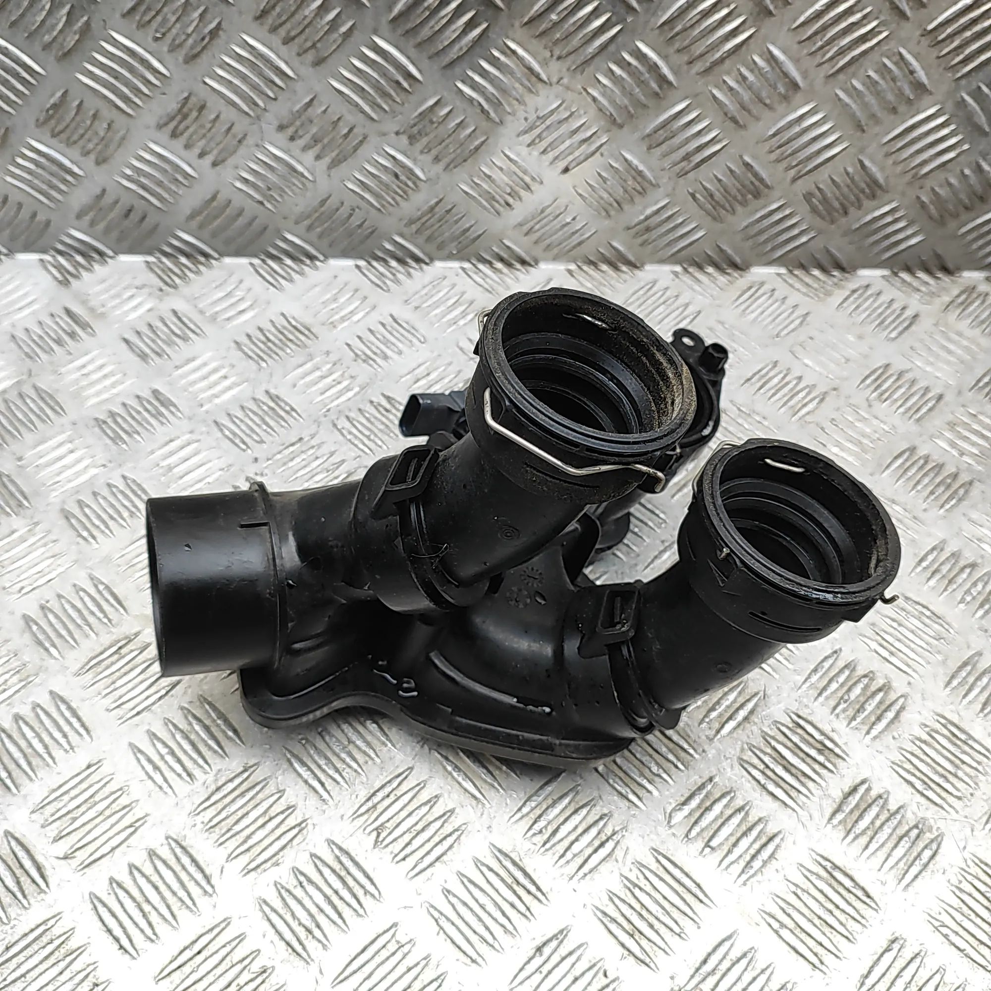 Volvo V60 Air Intake Tube Air Intake Tube — VOLVO V60 (II 225, 227) (2018...