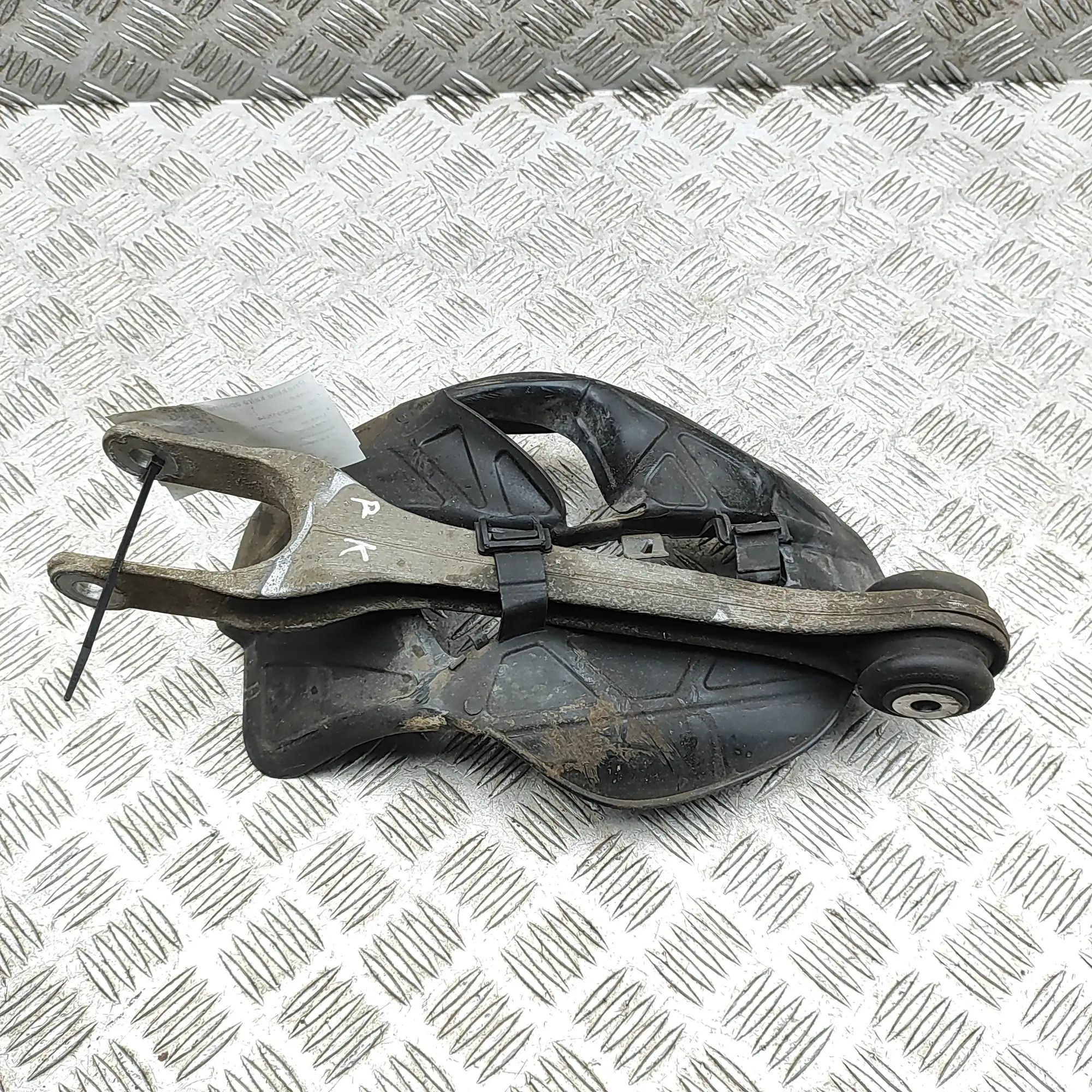 Porsche 911 (991) Front Left Lower Control Arm Front Left Lower Control Arm — PORSCHE 911 (991...