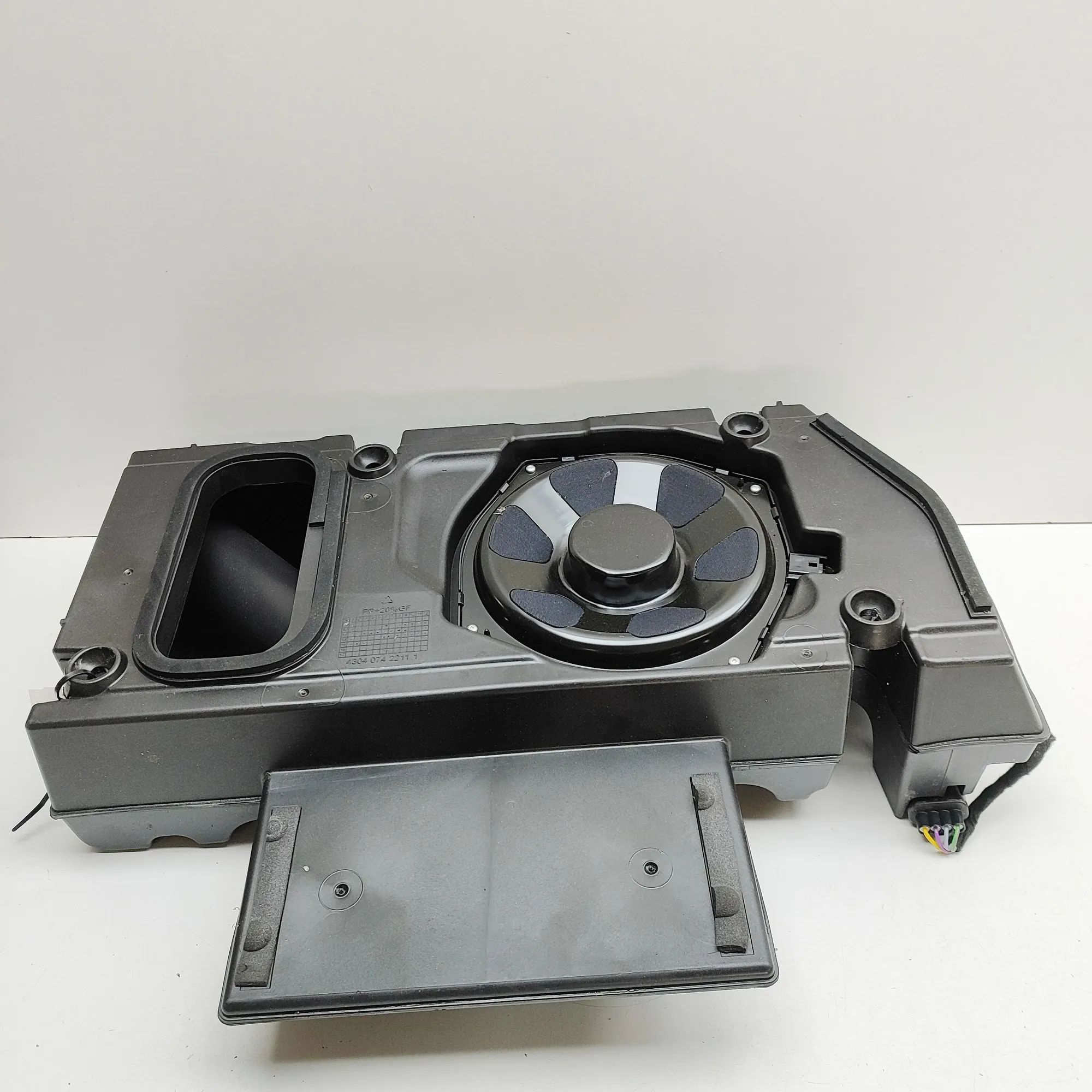 Land Rover Range Rover Sport (L494) Subwoofer Subwoofer — LAND ROVER RANGE ROVER SPORT (II L4...