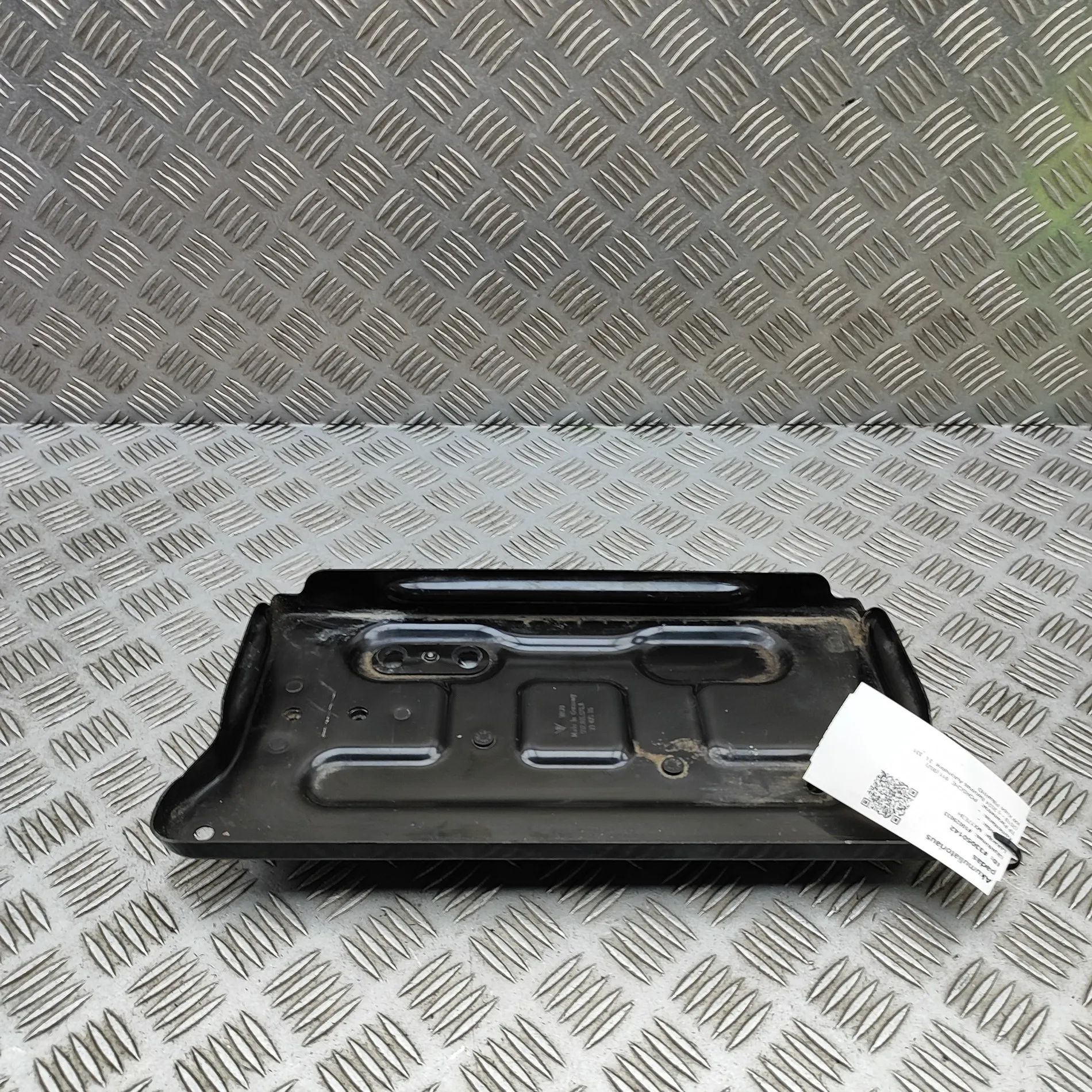 Porsche 911 (992) Battery tray Battery tray — PORSCHE 911 (992) (2019-...) — 9...
