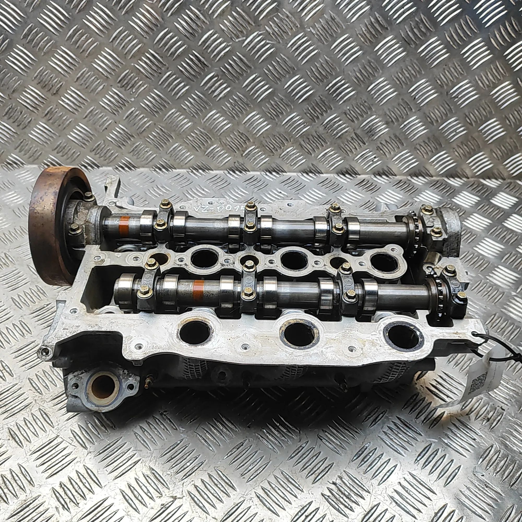 Jaguar XF Right Side Engine Head Right Side Engine Head — JAGUAR XF (X250) (2008...