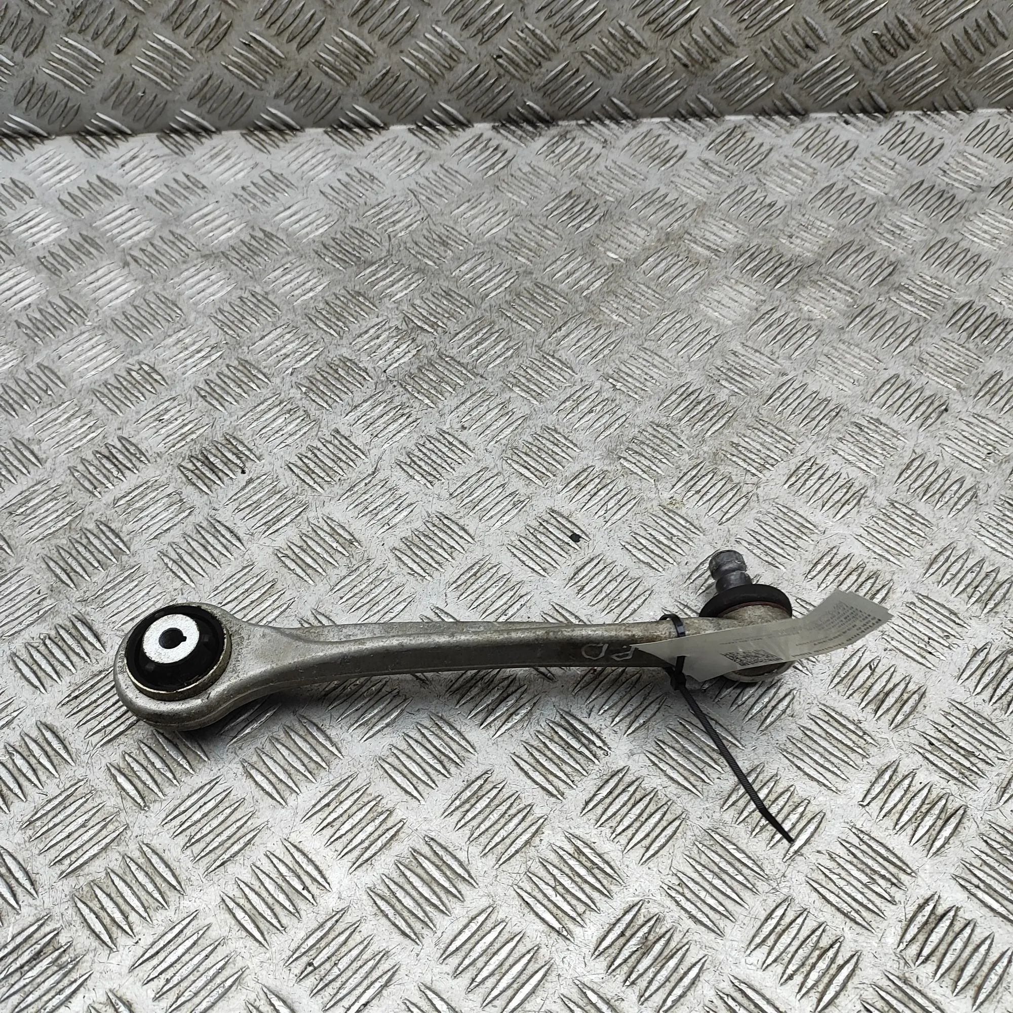 Porsche Macan (XAB) Front Right Upper Control Arm Front Right Upper Control Arm — PORSCHE MACAN (...