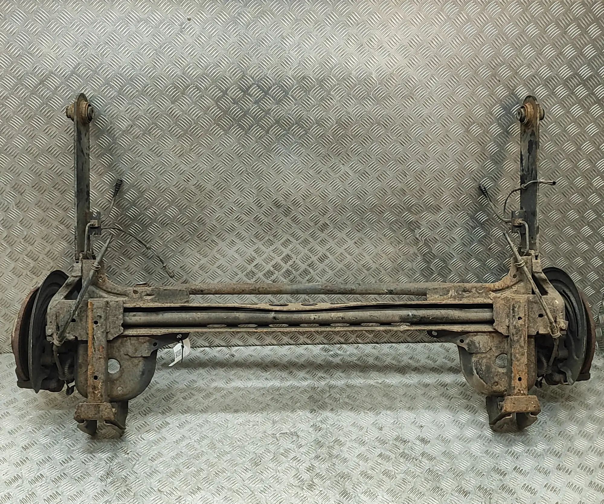 Opel Vivaro (B) Rear Axle Rear axle — OPEL VIVARO (Van) (2014-...) — 9386...