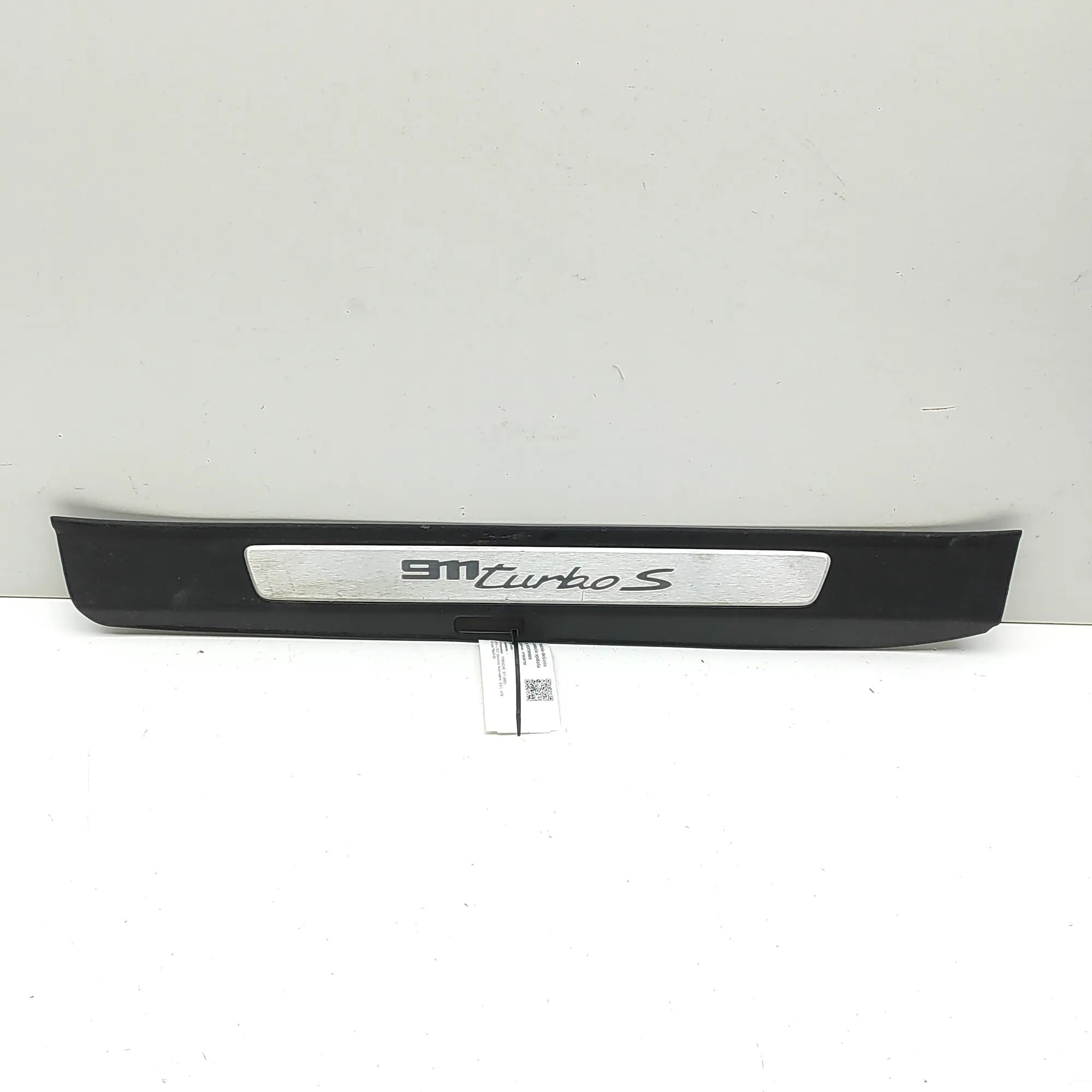 Porsche 911 (992) Sill trim — front right Sill trim — front right — PORSCHE 911 (992) (20...