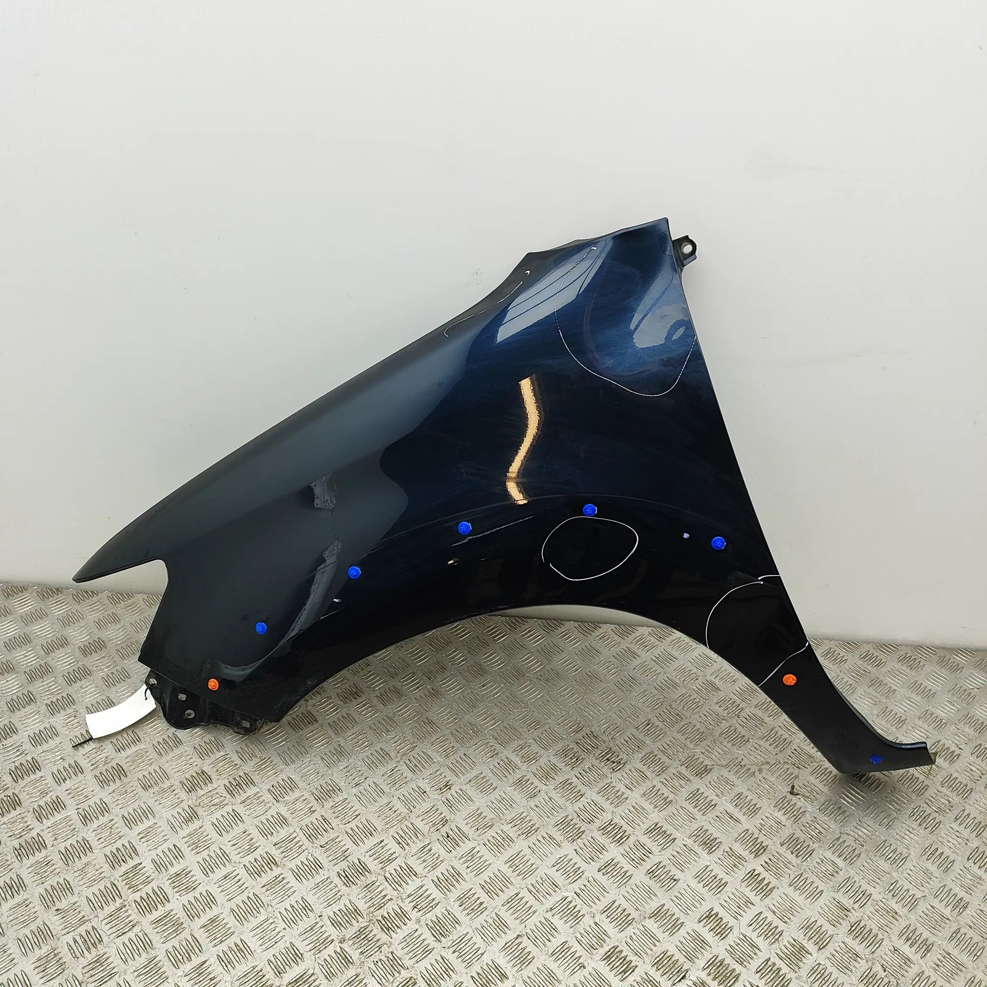 Toyota Hilux Front Left Fender Front Left Fender — TOYOTA HILUX (VII Pick-up _...