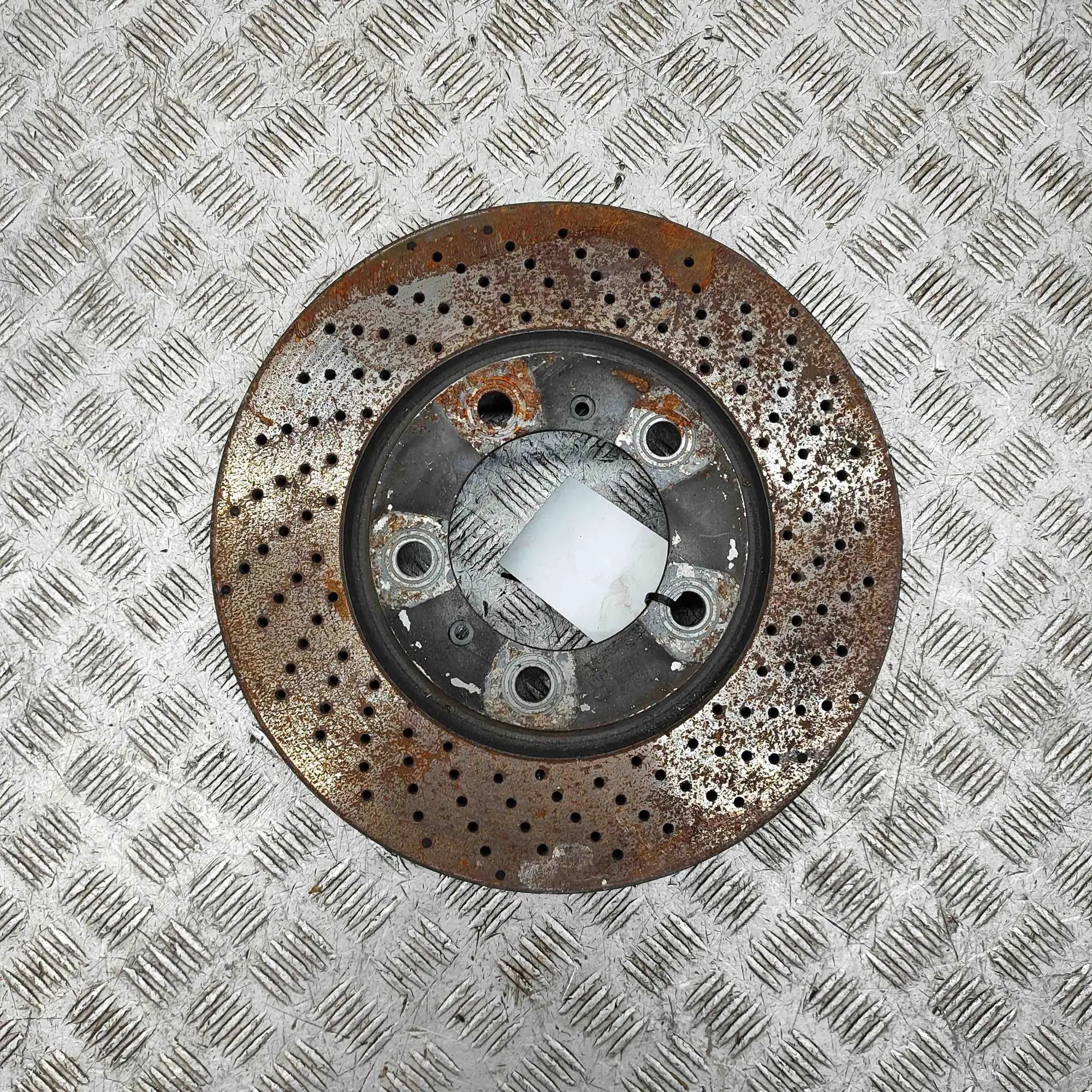 Porsche 911 (991) Rear Right Brake Disc Rear Right Brake Disc — PORSCHE 911 (Cabrio 991...