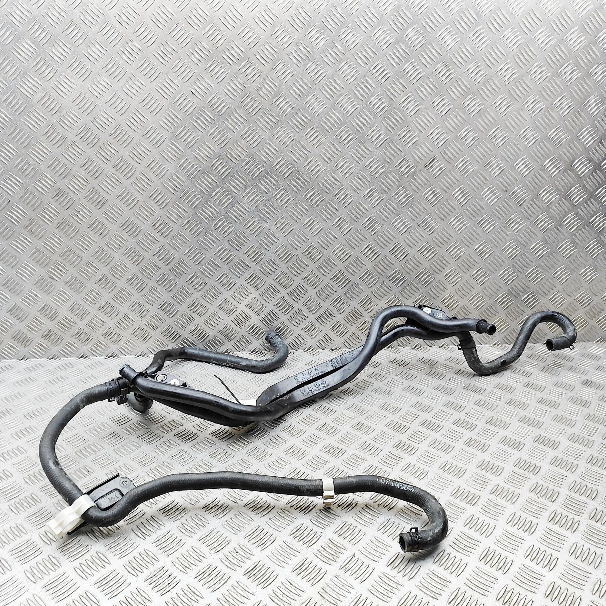 Mazda CX-80 Шланг системы охлаждения Coolant hose — MAZDA CX-80 (KL) (2024-...) — T3...