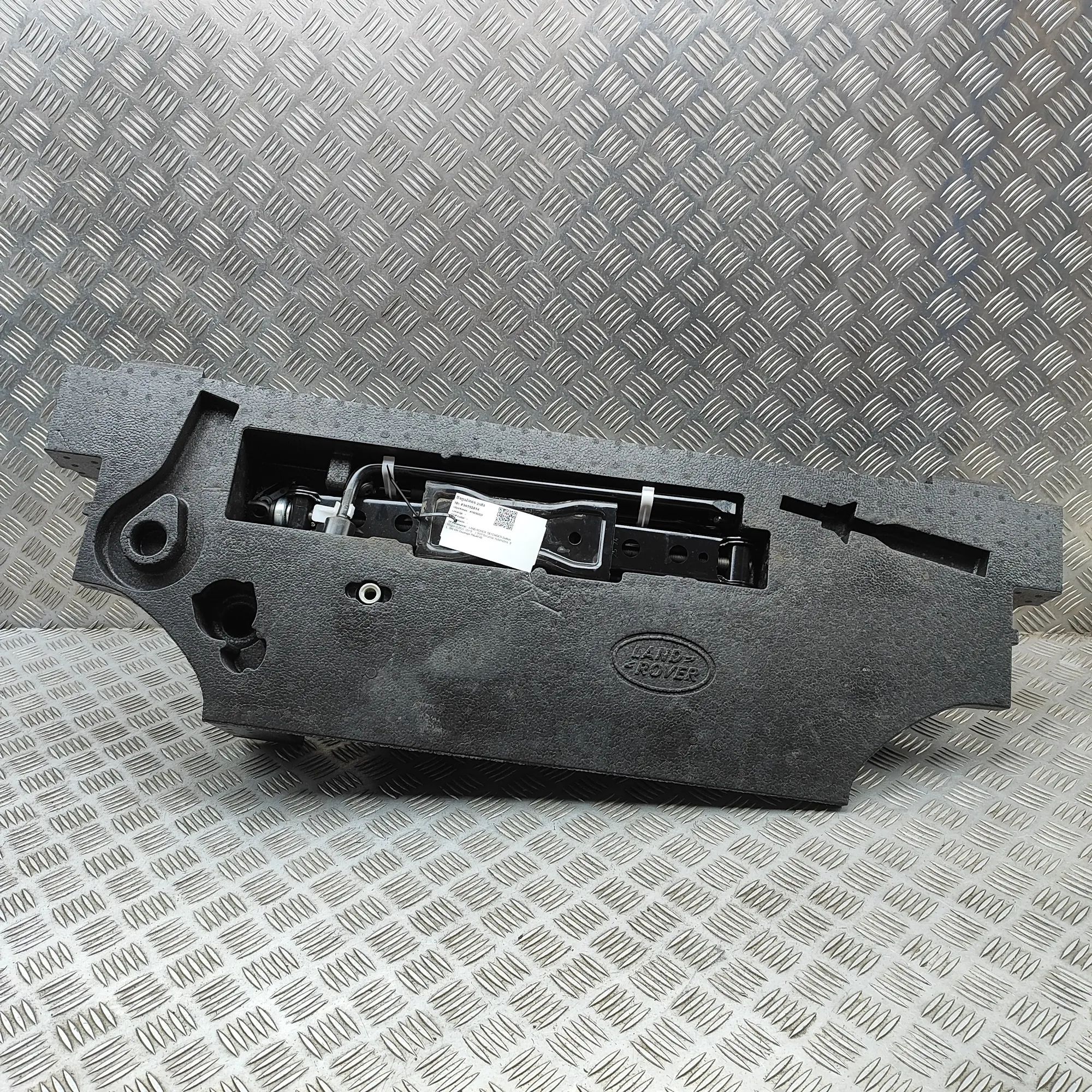 Land Rover Defender Boot foam insert Boot foam insert — LAND ROVER DEFENDER (Station...