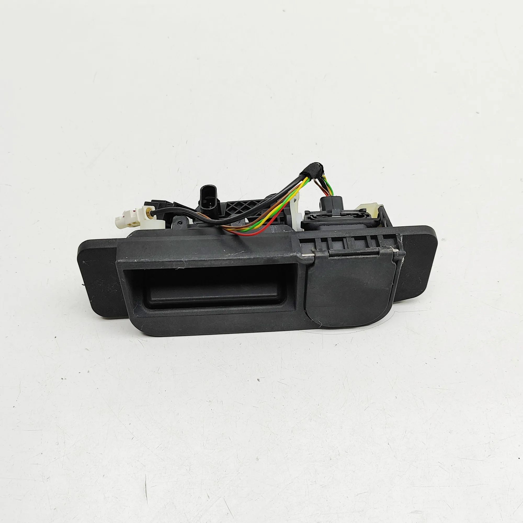 Mercedes-Benz CLA (C117) Tailgate Open Switch