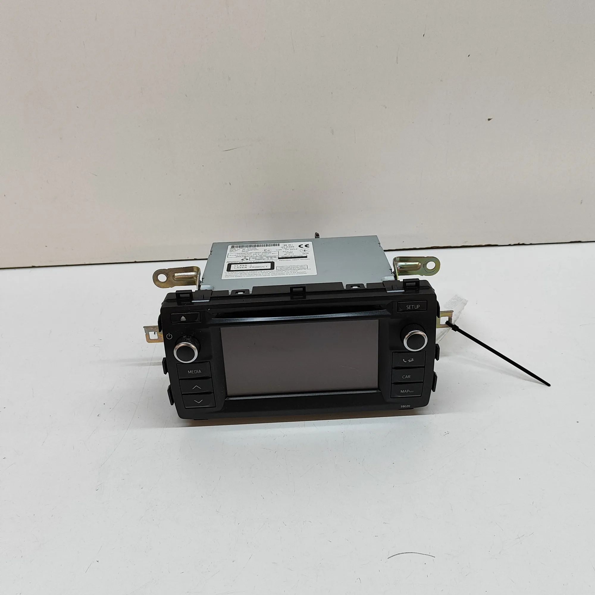 Toyota Auris Radio / CD / navigation head unit Radio / CD / navigation head unit — TOYOTA AURI...