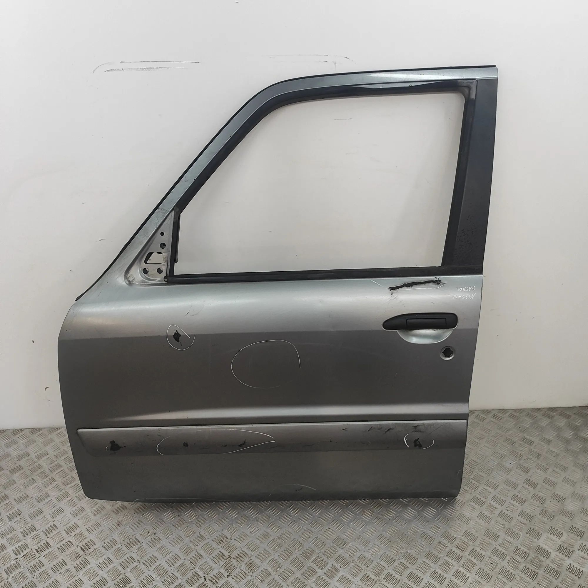 Nissan Patrol (Y60) Door — front left Door — front left — NISSAN PATROL (GR V Wagon Y...