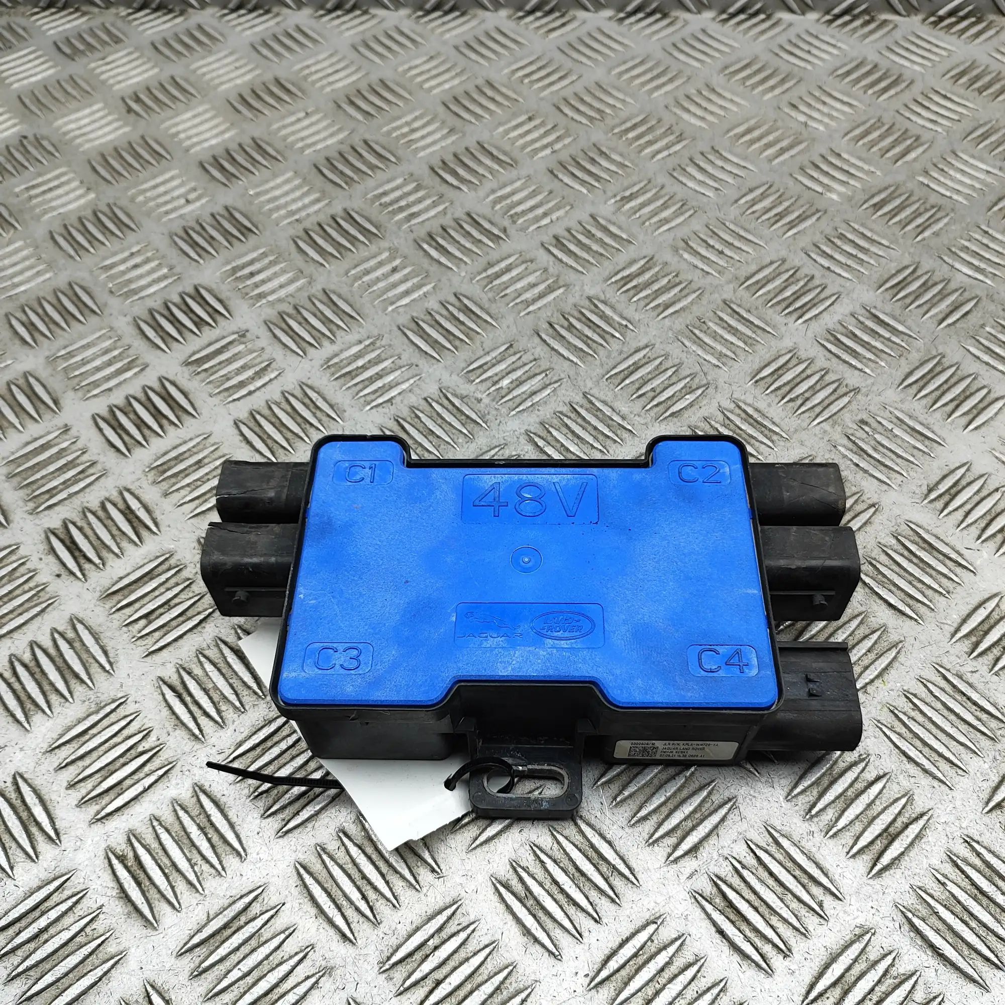 Land Rover Discovery Power Distribution Unit Power distribution unit — LAND ROVER DISCOVERY ...