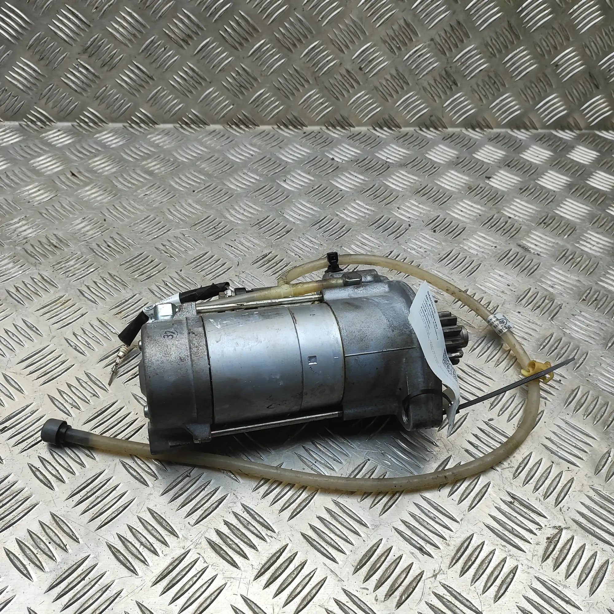 Land Rover Range Rover Sport (L494) Starter Motor Starter motor — LAND ROVER RANGE ROVER SPORT (I...