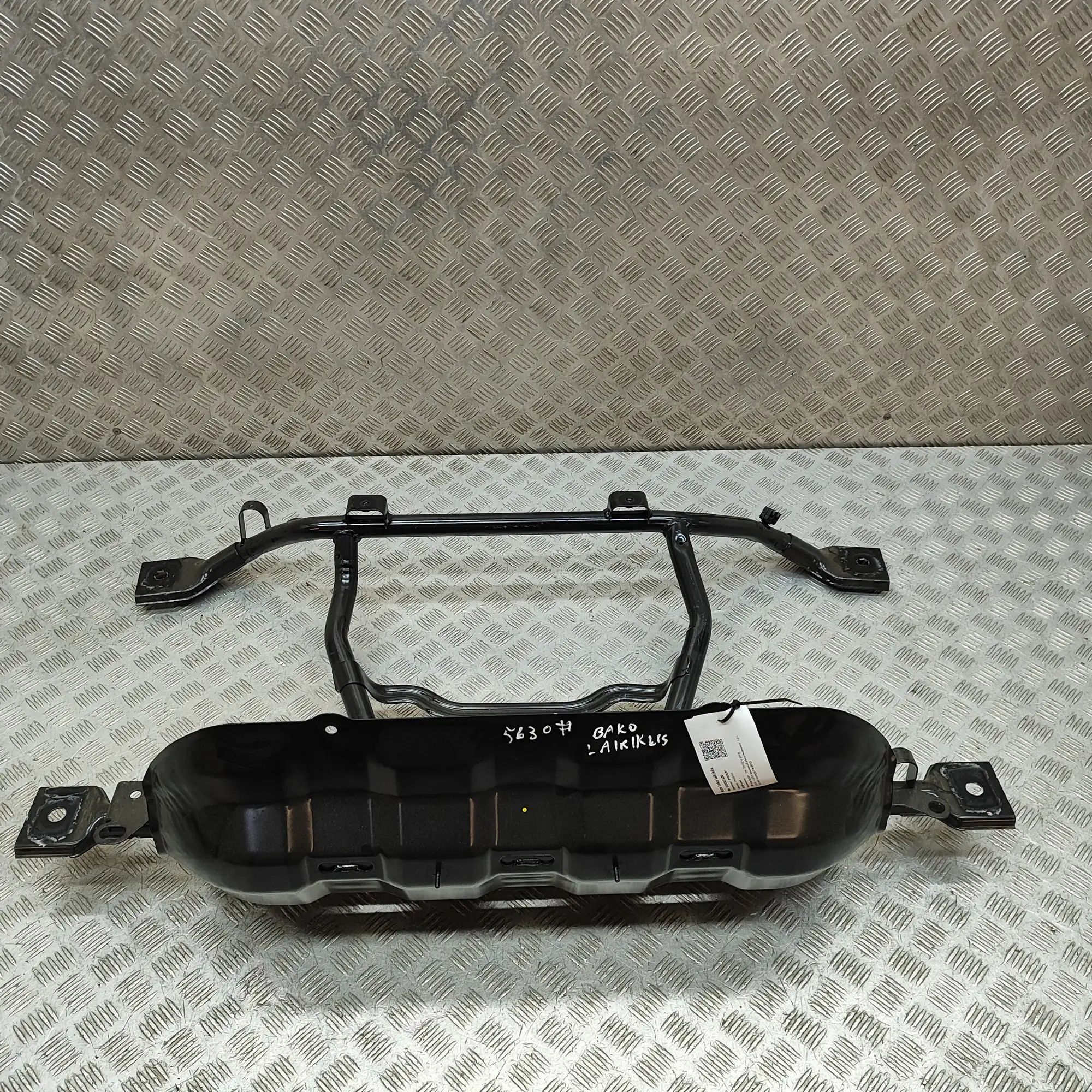 Volkswagen Tayron Fuel tank support Fuel tank support — VW TAYRON (R41) (2024-...)
...