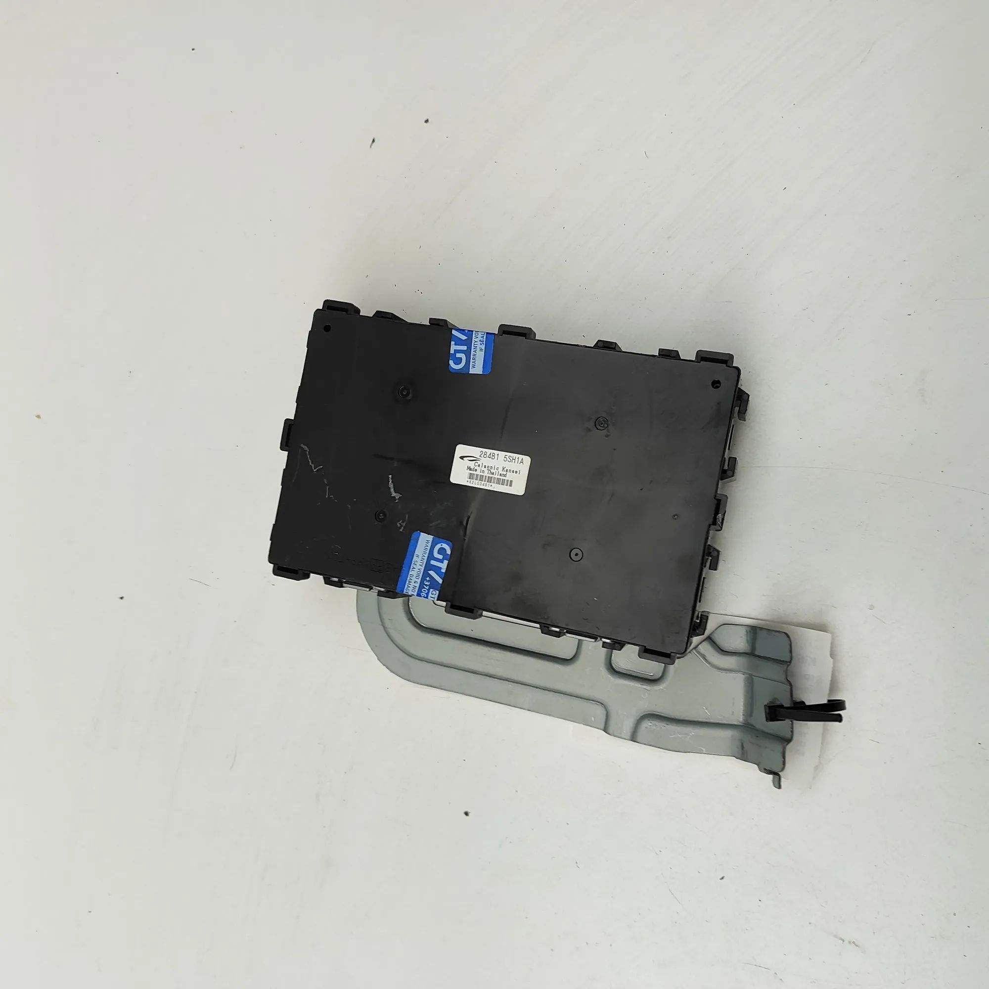 Nissan Leaf Engine Control Unit Engine Control Unit — NISSAN LEAF (ZE1) (2017-....