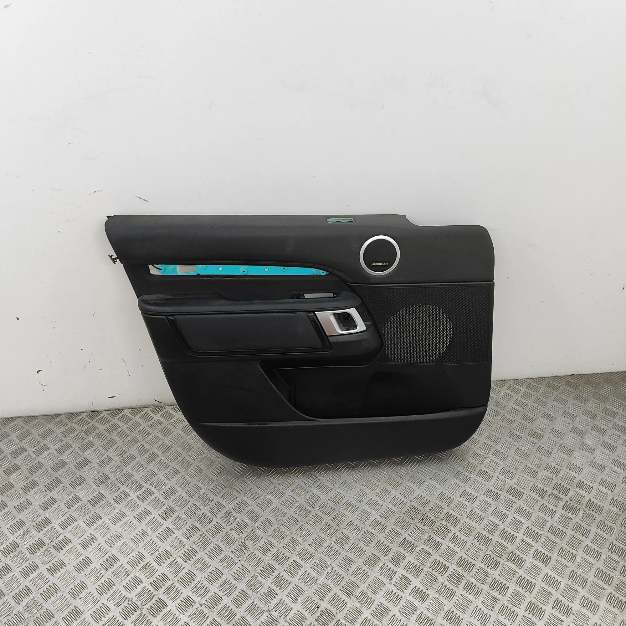 Land Rover Discovery Front Left Door Panel Front Left Door Panel — LAND ROVER DISCOVERY (V...