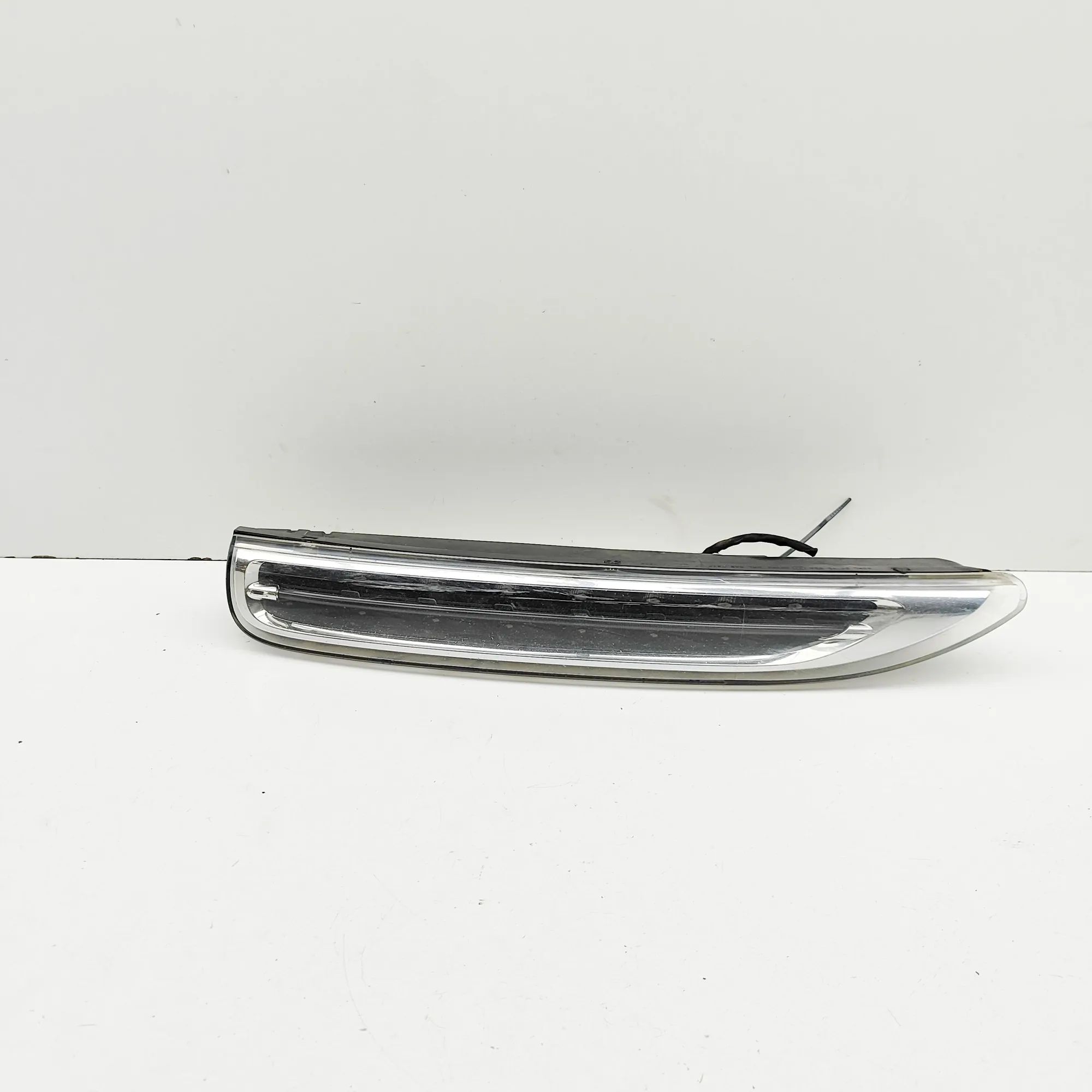 Porsche Cayenne Front Left Additional Light Front Left Additional Light — PORSCHE CAYENNE (...