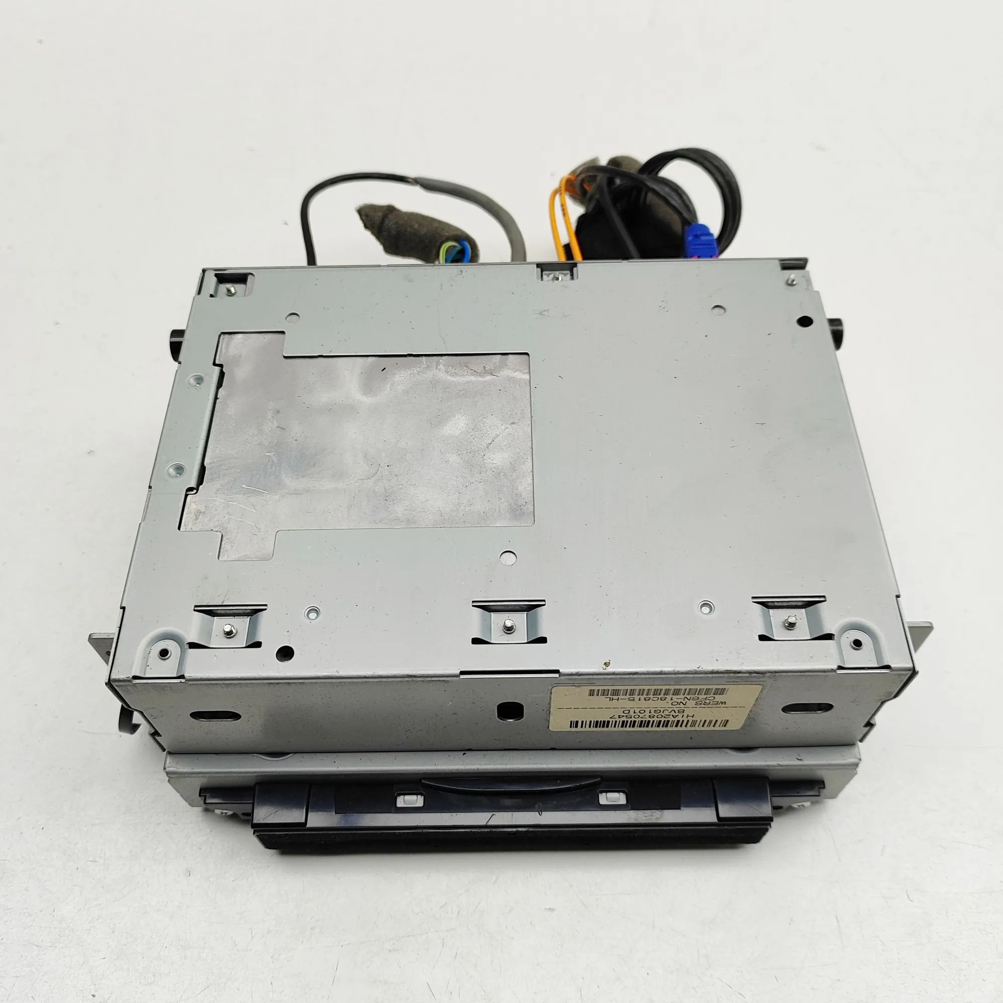 Land Rover Range Rover Sport (L494) Radio / CD / navigation head unit Radio / CD / navigation head unit — LAND ROVER ...