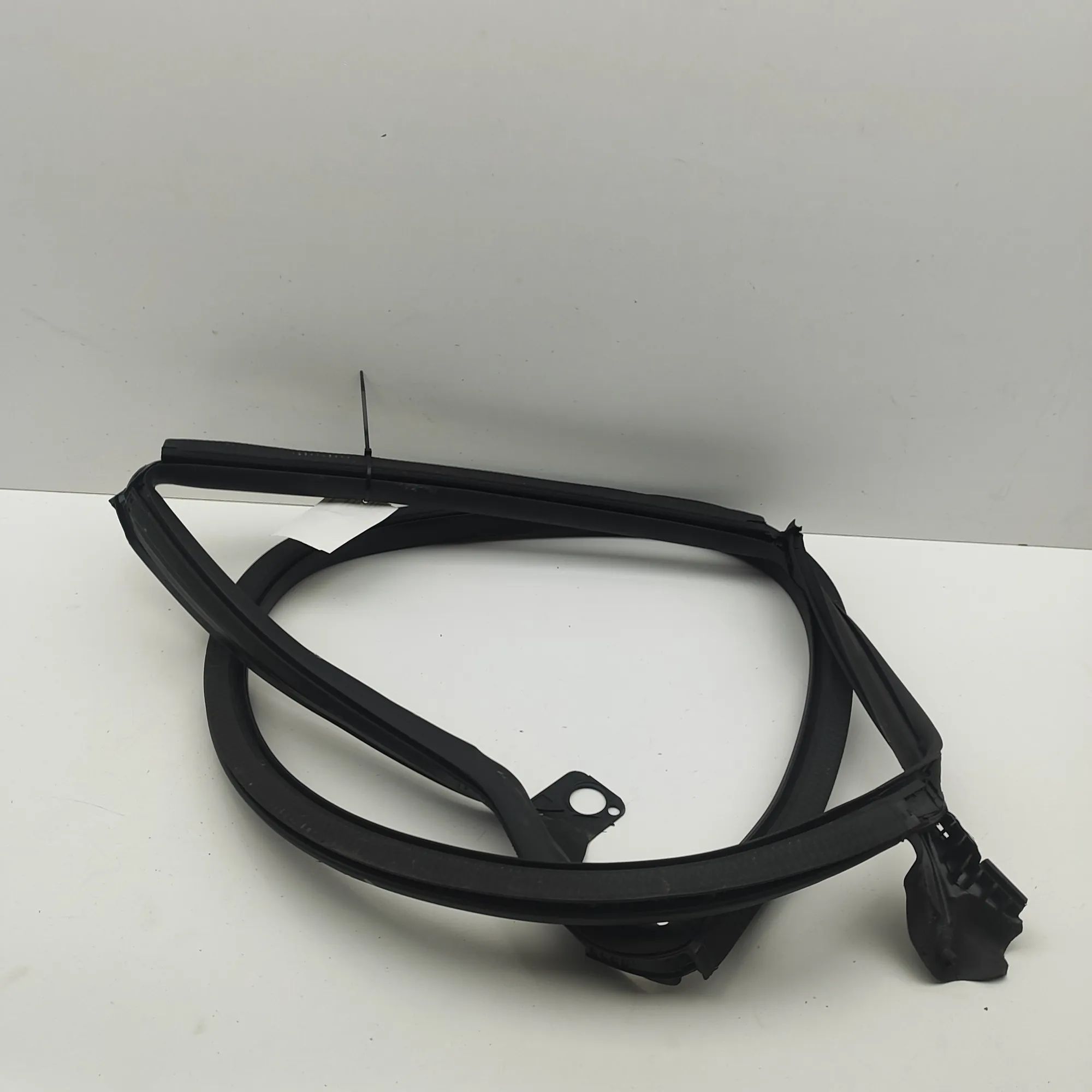 Porsche Macan (XAB) Door rubber seal — rear right Door rubber seal — rear right — PORSCHE MACAN (...