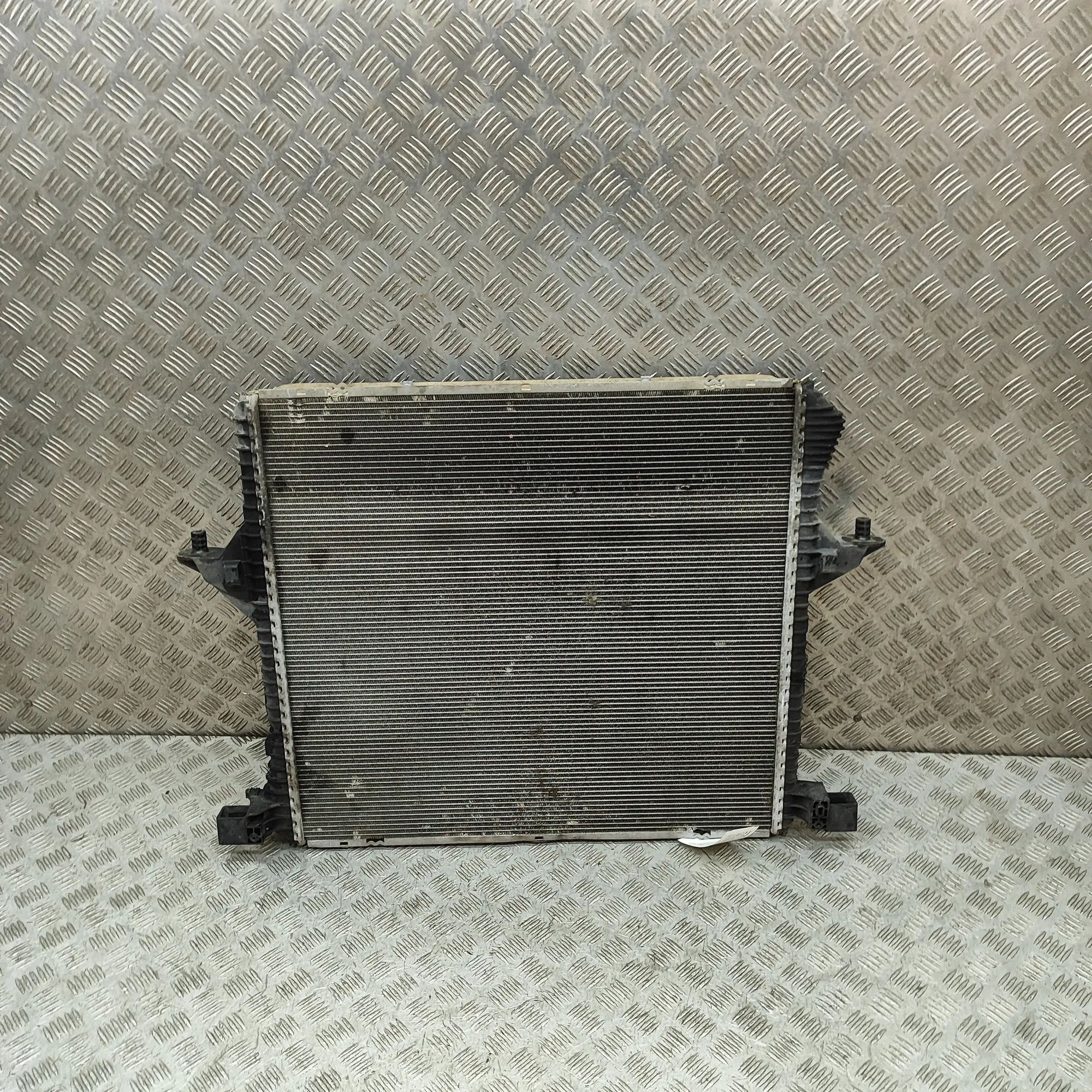 Volkswagen Amarok Cooling Radiator Cooling Radiator — VW AMAROK (2H_, S1B) (2010-2...