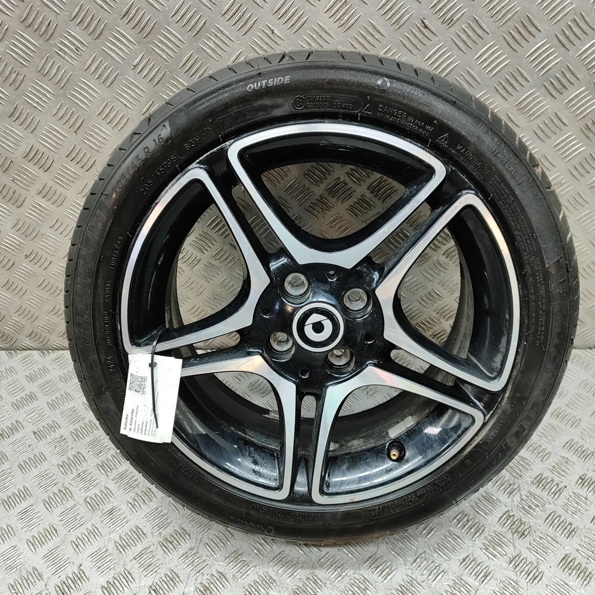 Smart ForTwo Alloy Wheel Alloy wheel — SMART FORTWO (Coupe 453) (2014-.....