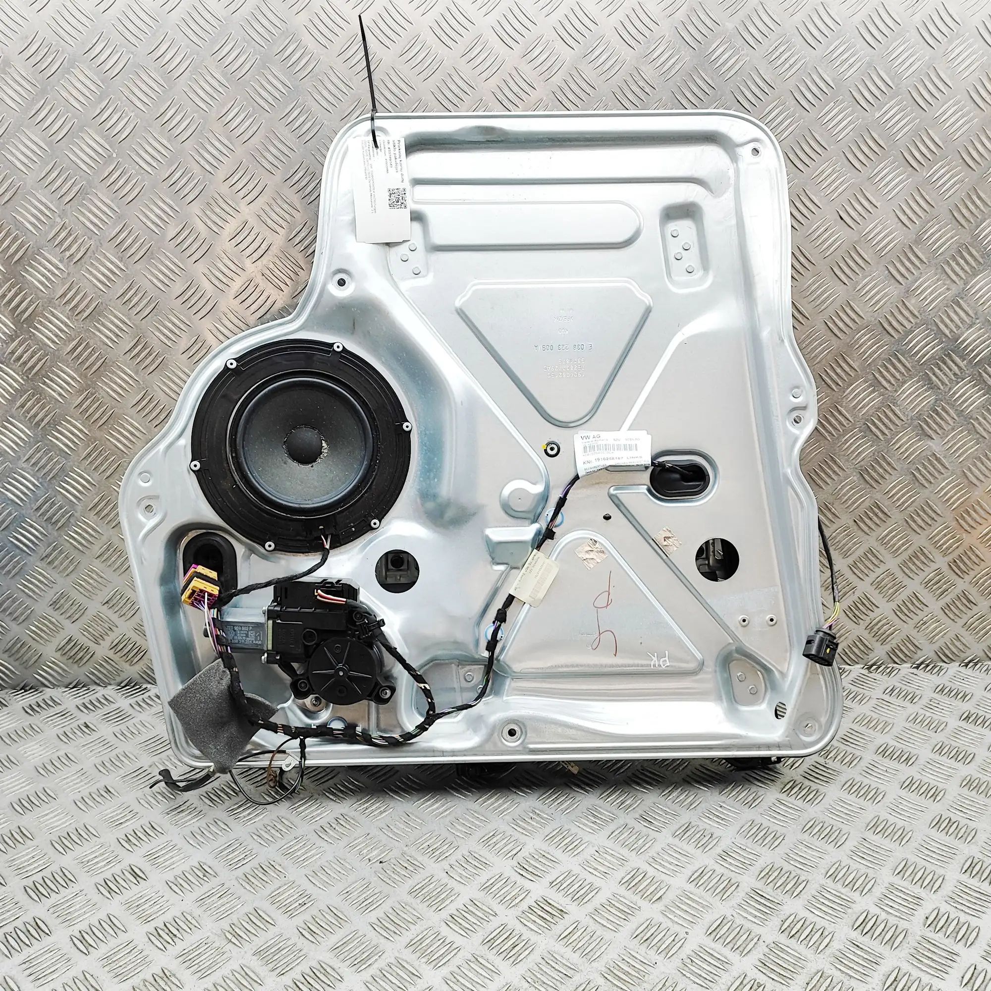 Volkswagen Transporter (T6, Caravelle, Multivan) Front Left Door Window Regulator Front Left Door Window Regulator — VW TRANSPORT...