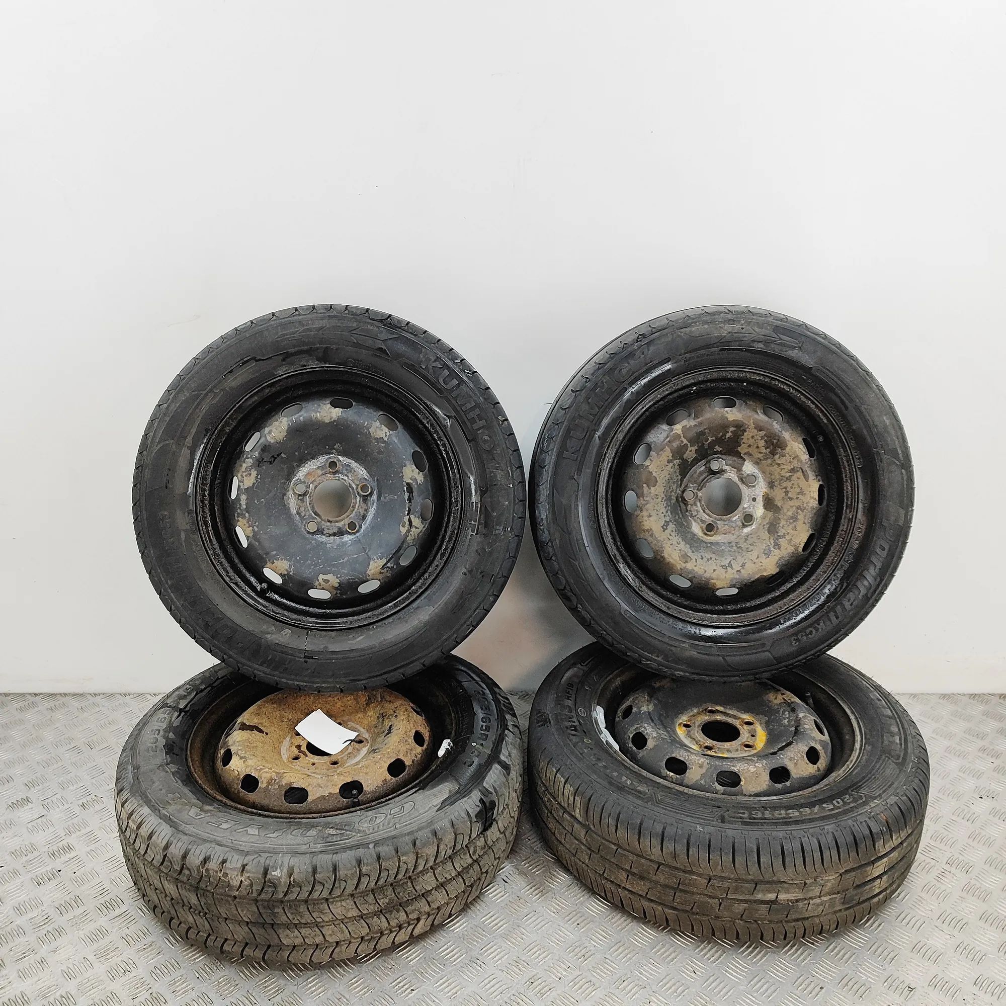 Opel Vivaro (B) Alloy Wheel Set Alloy wheel set — OPEL VIVARO (Combi) (2014-......