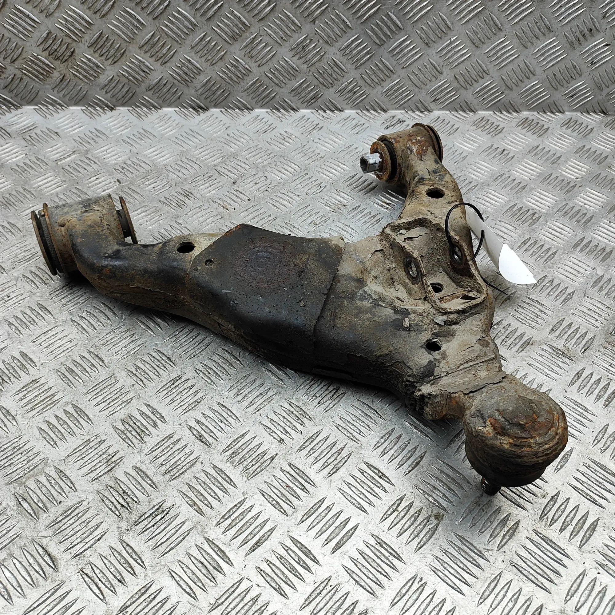 Toyota Land Cruiser 150 Front Right Lower Control Arm Front Right Lower Control Arm — TOYOTA LAND CRU...