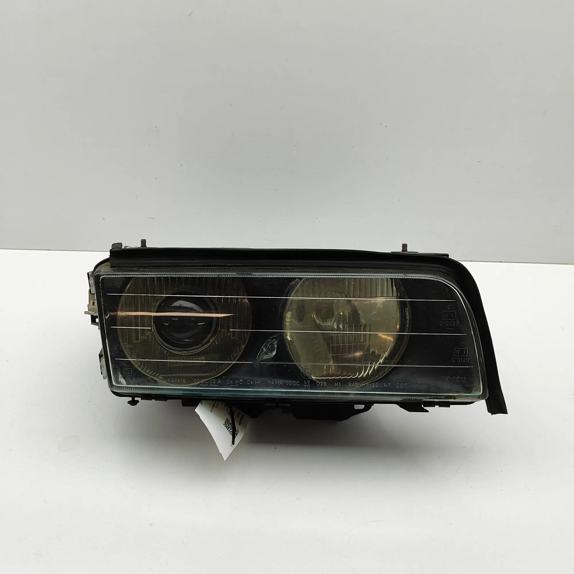 BMW 7 (E38) Front Right Headlight Front Right Headlight — BMW 7 (E38) (1994-2001)...
