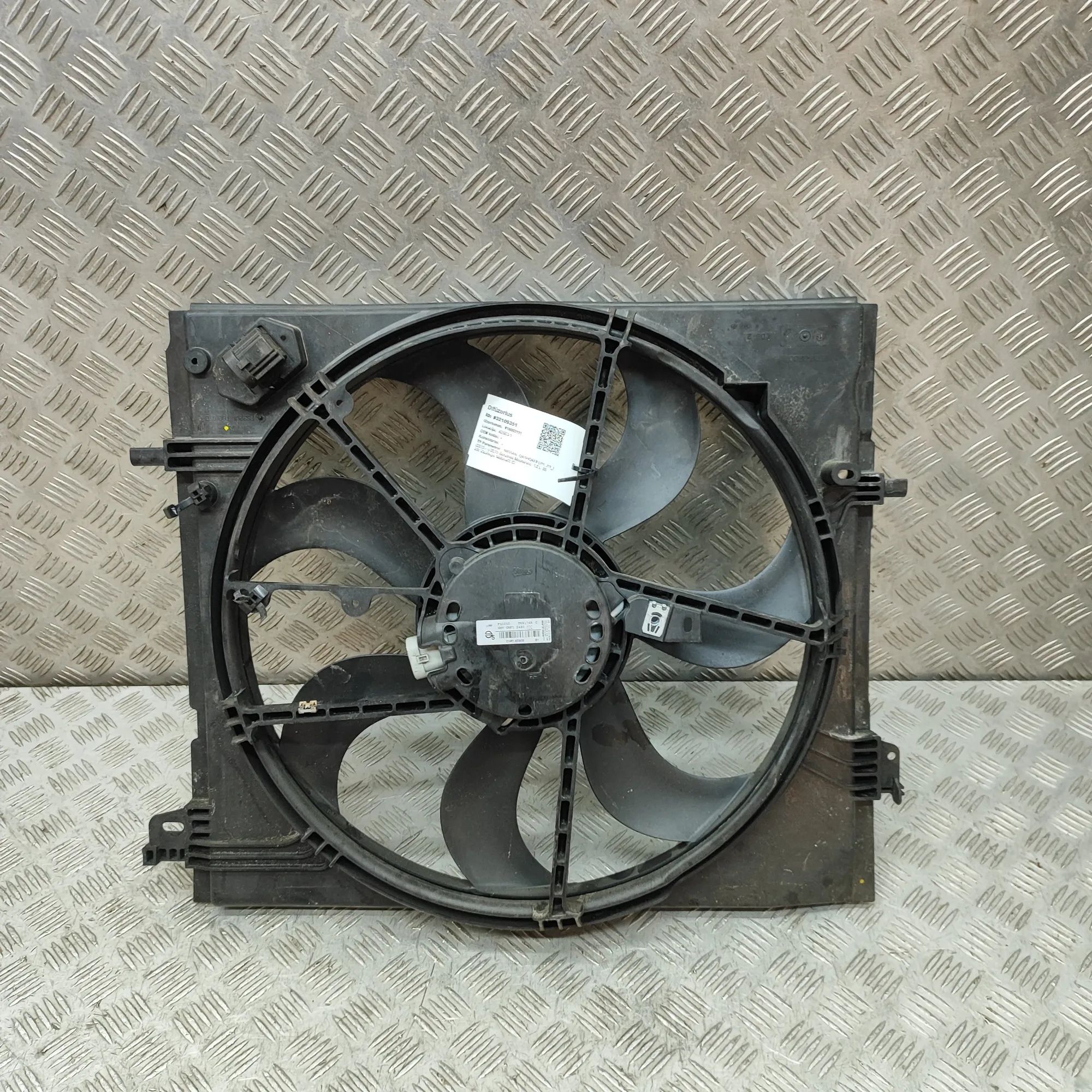Nissan Qashqai (J11) Engine Cooling Fan Shroud Engine Cooling Fan Shroud — NISSAN QASHQAI (II ...
