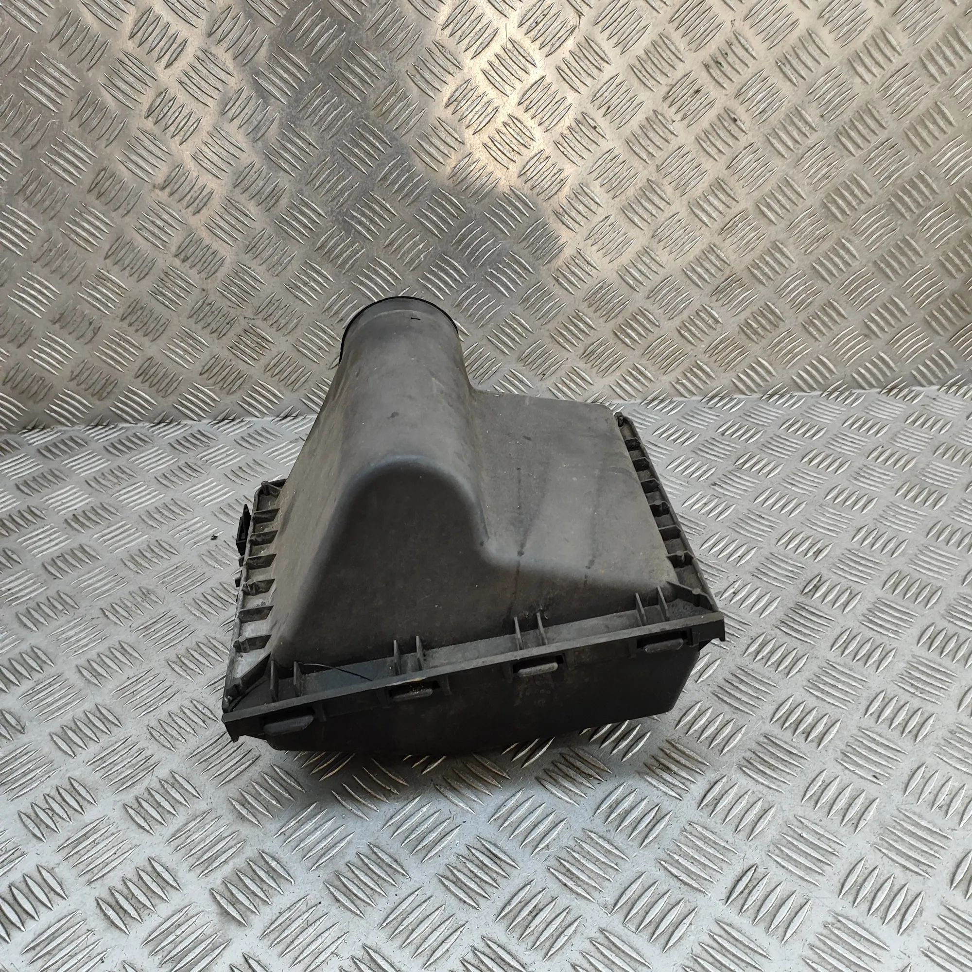 Cadillac Eldorado Air filter box  Air Filter Box — CADILLAC ELDORADO (Coupe) (199...
