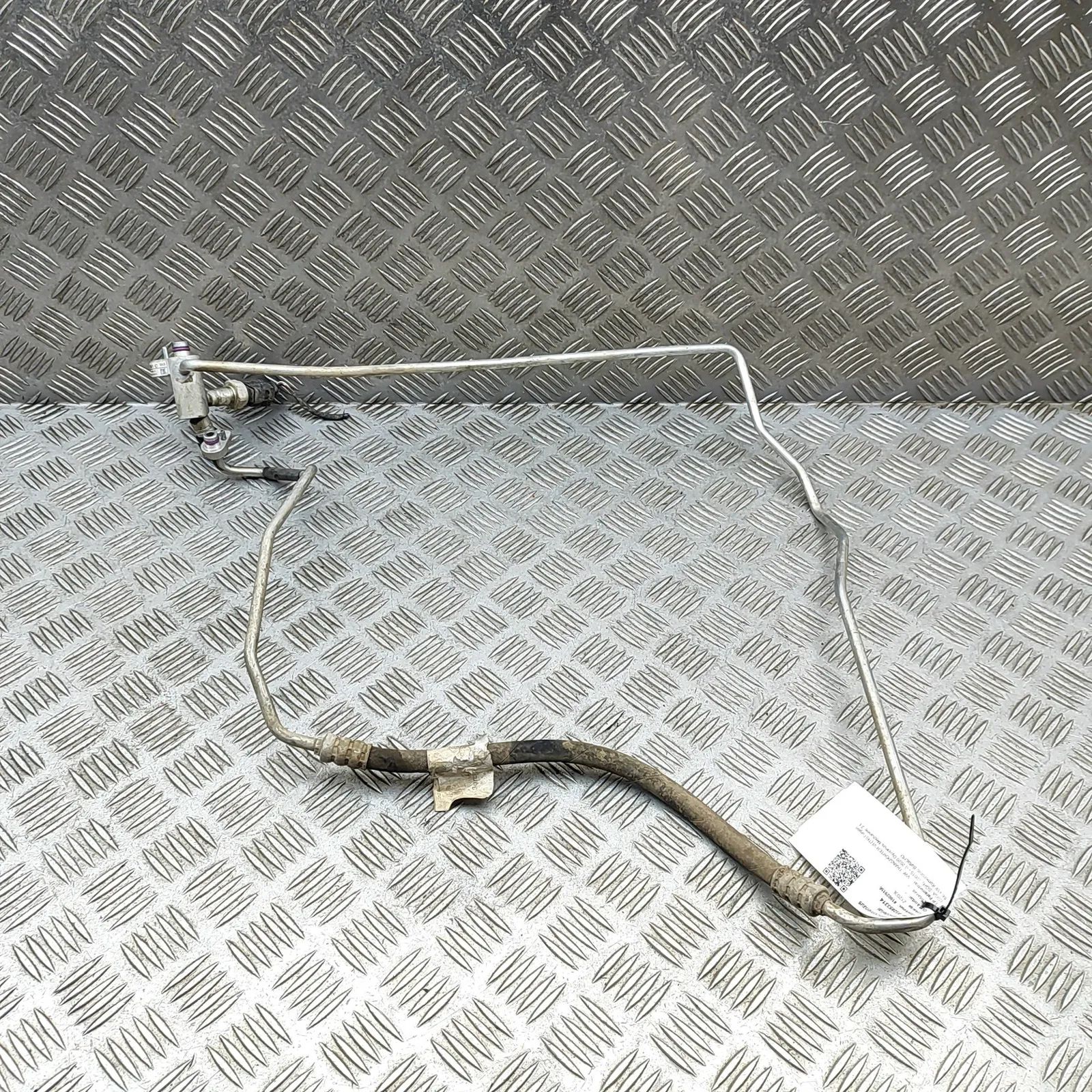 Volkswagen Transporter (T6, Caravelle, Multivan) A/C Air Con Hose Pipe A/C Air Con Hose Pipe — VW TRANSPORTER (VI T6 V...