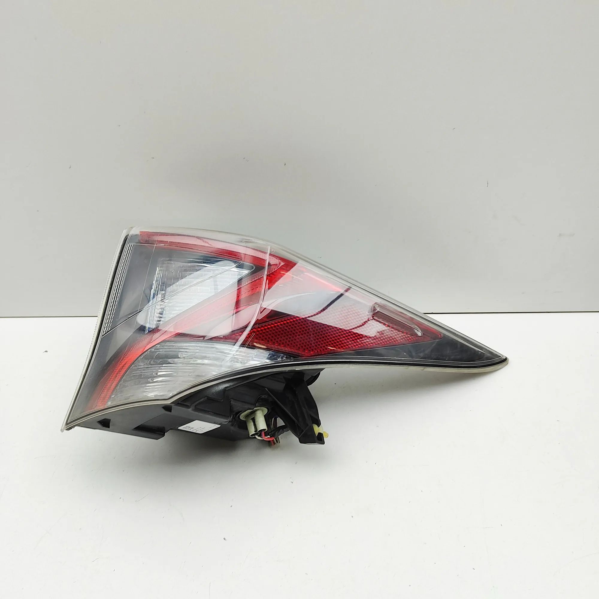 Toyota Prius+ Rear Right Tail Light Rear Right Tail Light — TOYOTA PRIUS (_W5_) (20...