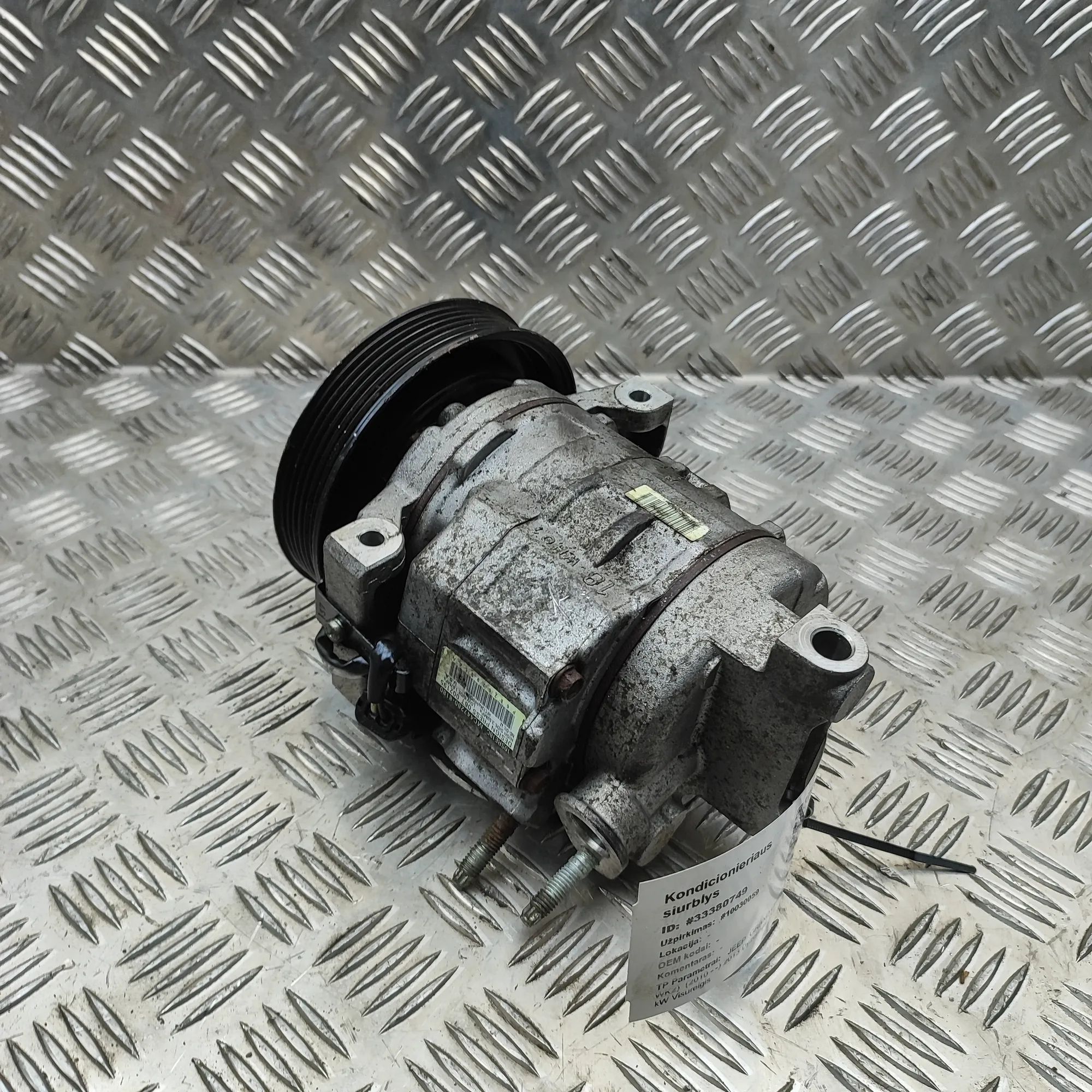 Jeep Grand Cherokee (WK) Air-conditioning compressor Air-conditioning compressor — JEEP GRAND CHEROK...