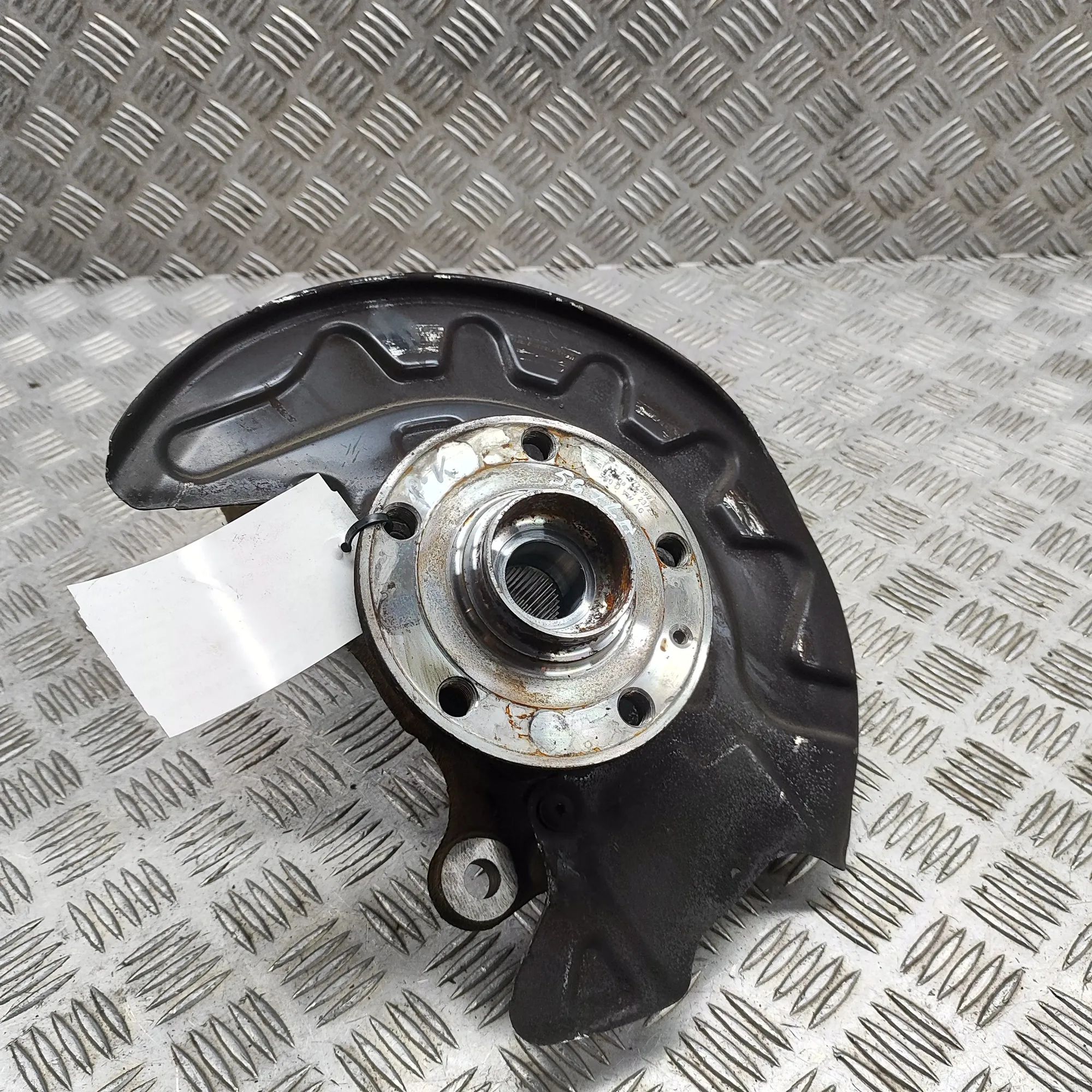 Volkswagen T-Roc Front Left Wheel Hub