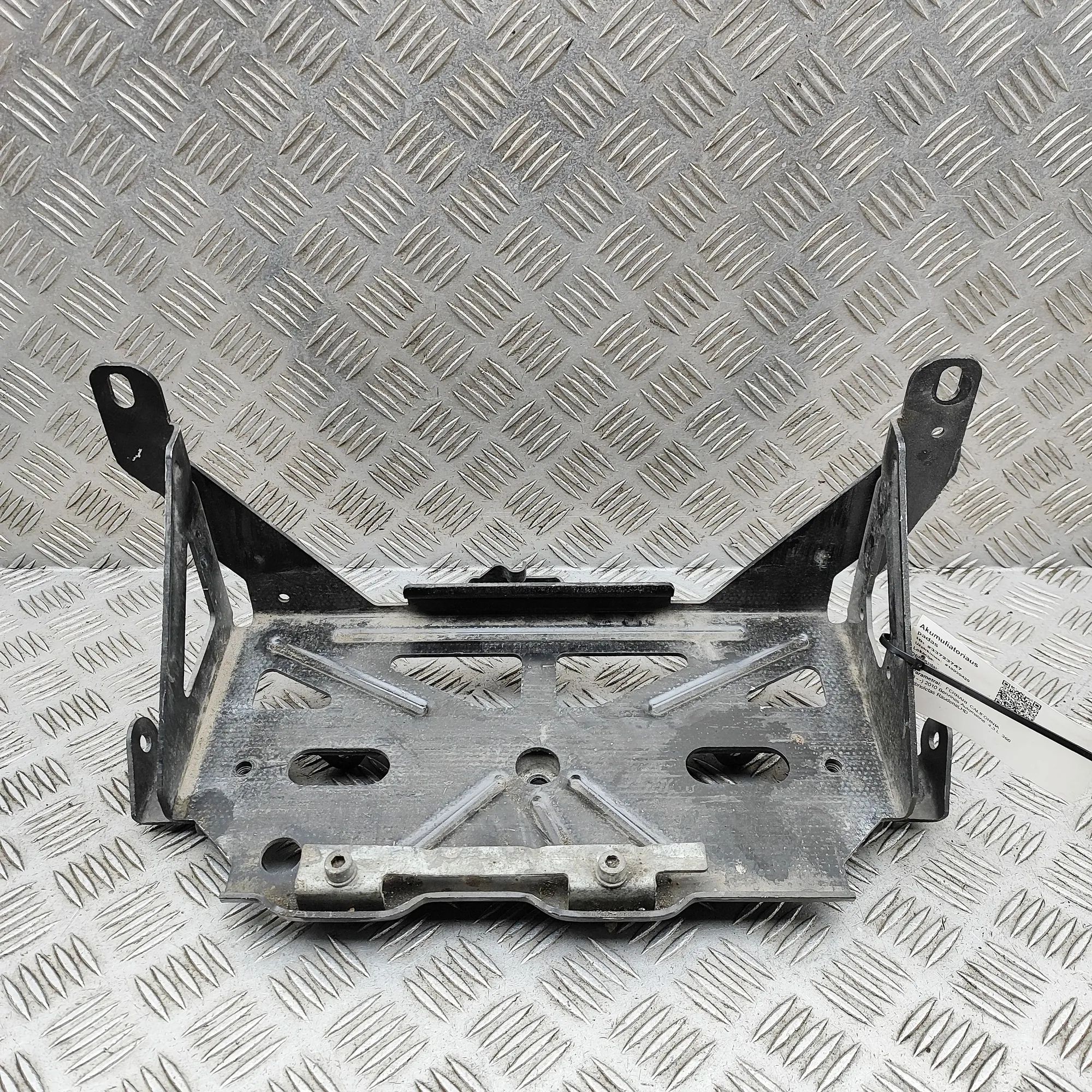 Ferrari California Battery tray Battery tray — FERRARI CALIFORNIA (2008-...) — ...