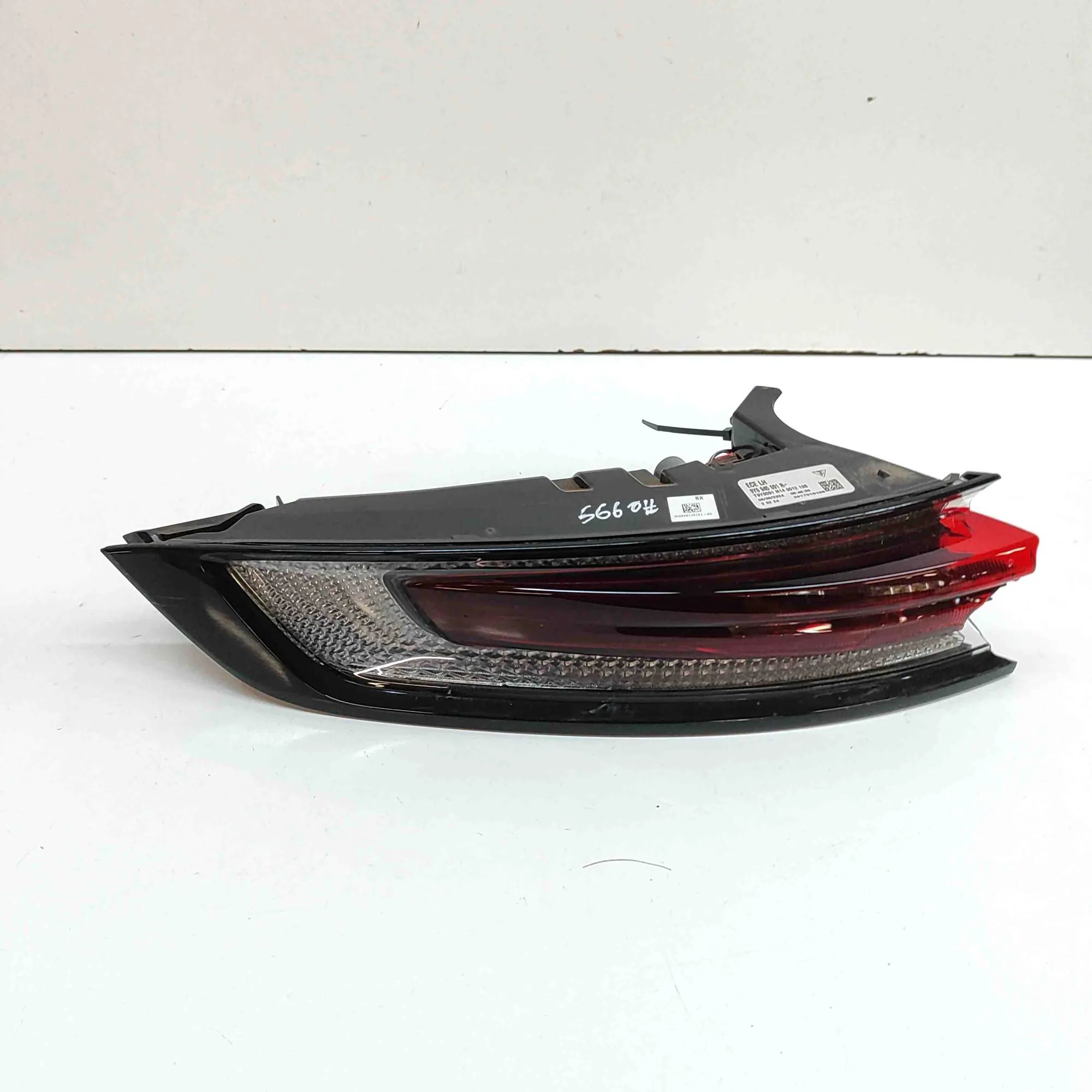 Porsche Cayenne Rear Left Tail Light Rear Left Tail Light — PORSCHE CAYENNE (Coupe 9...