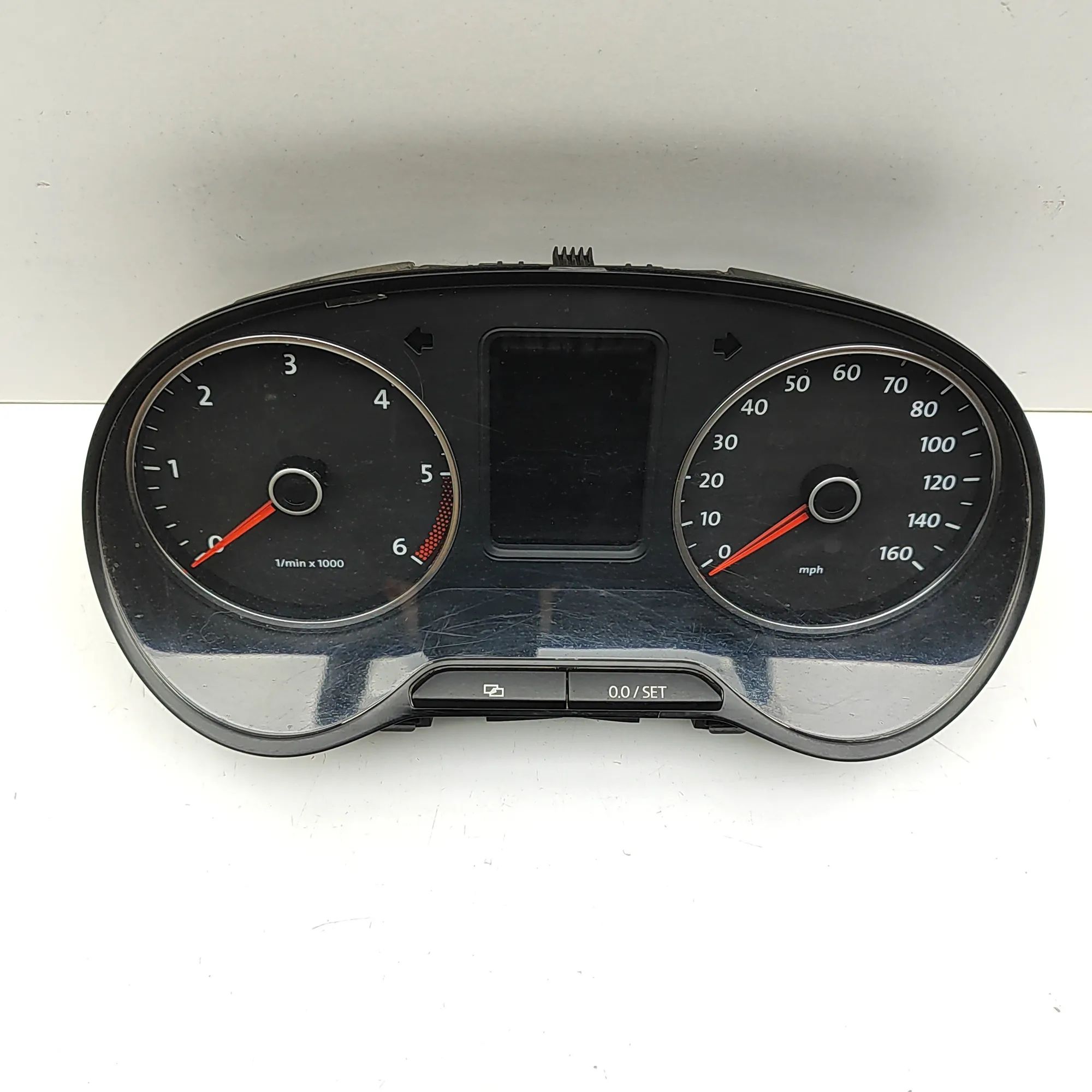 Volkswagen Amarok Instrument Cluster Speedometer Instrument Cluster Speedometer — VW AMAROK (2H_...